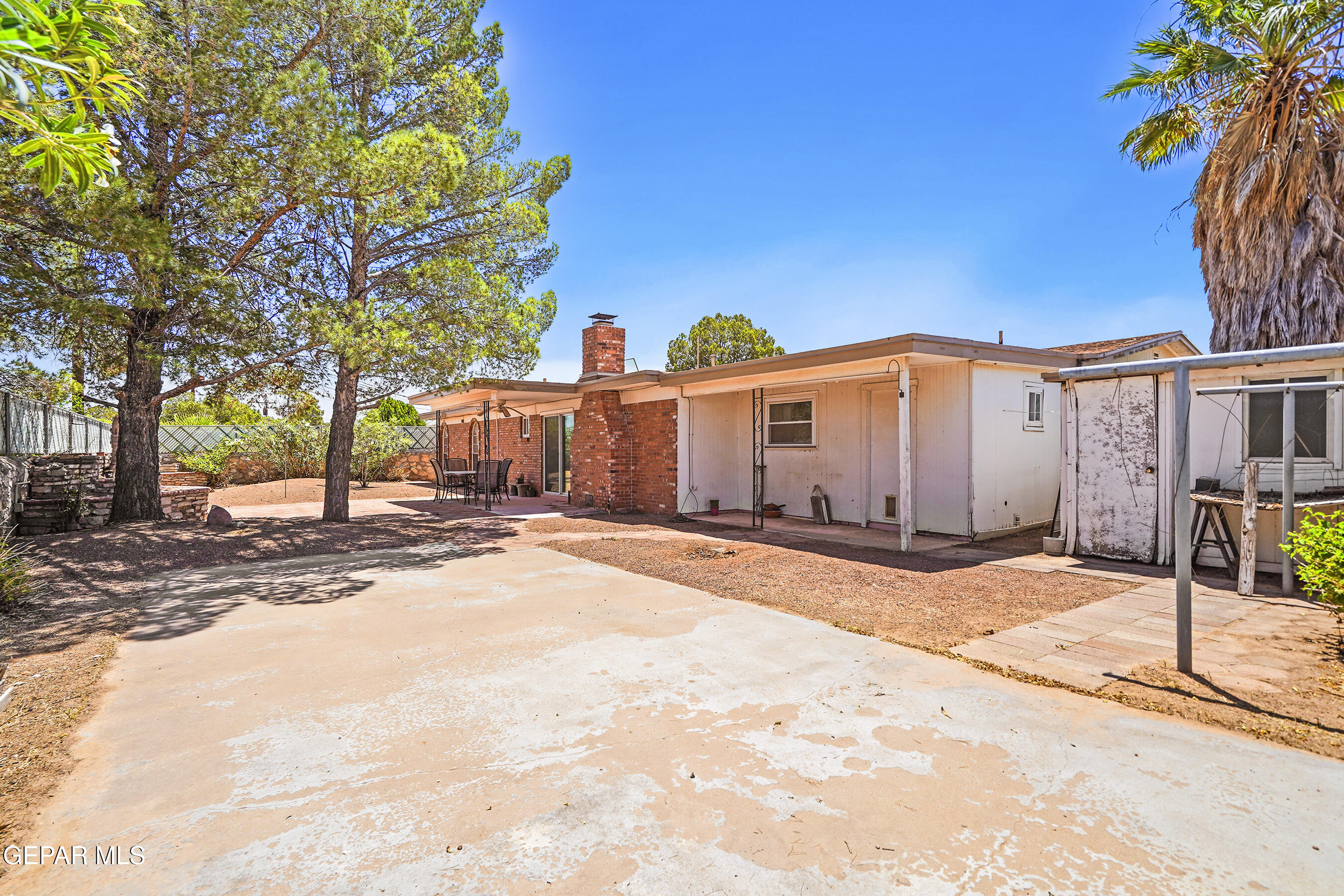 9501 MCINTOSH Drive