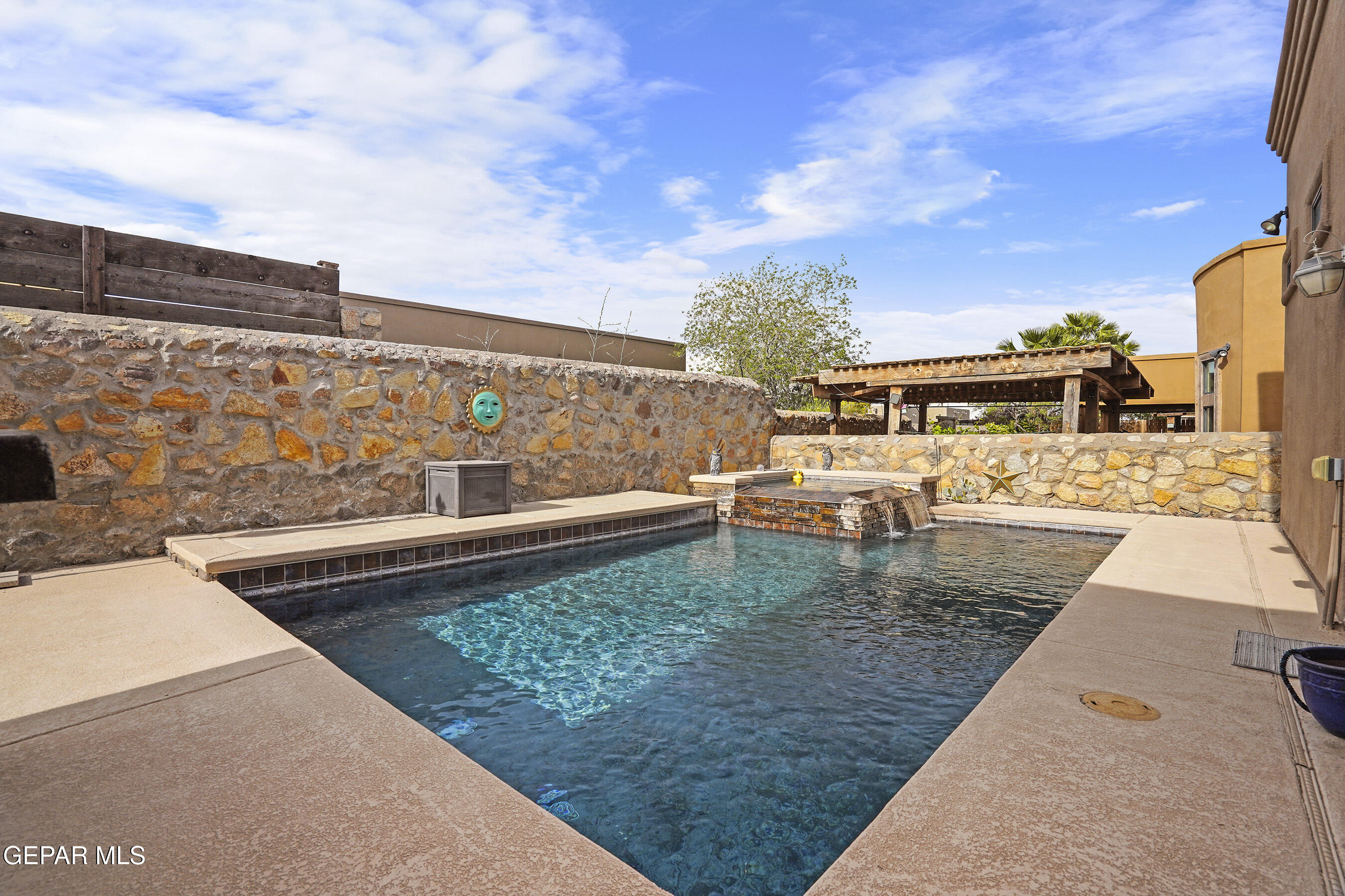 7374 BRAYS LANDING Drive
