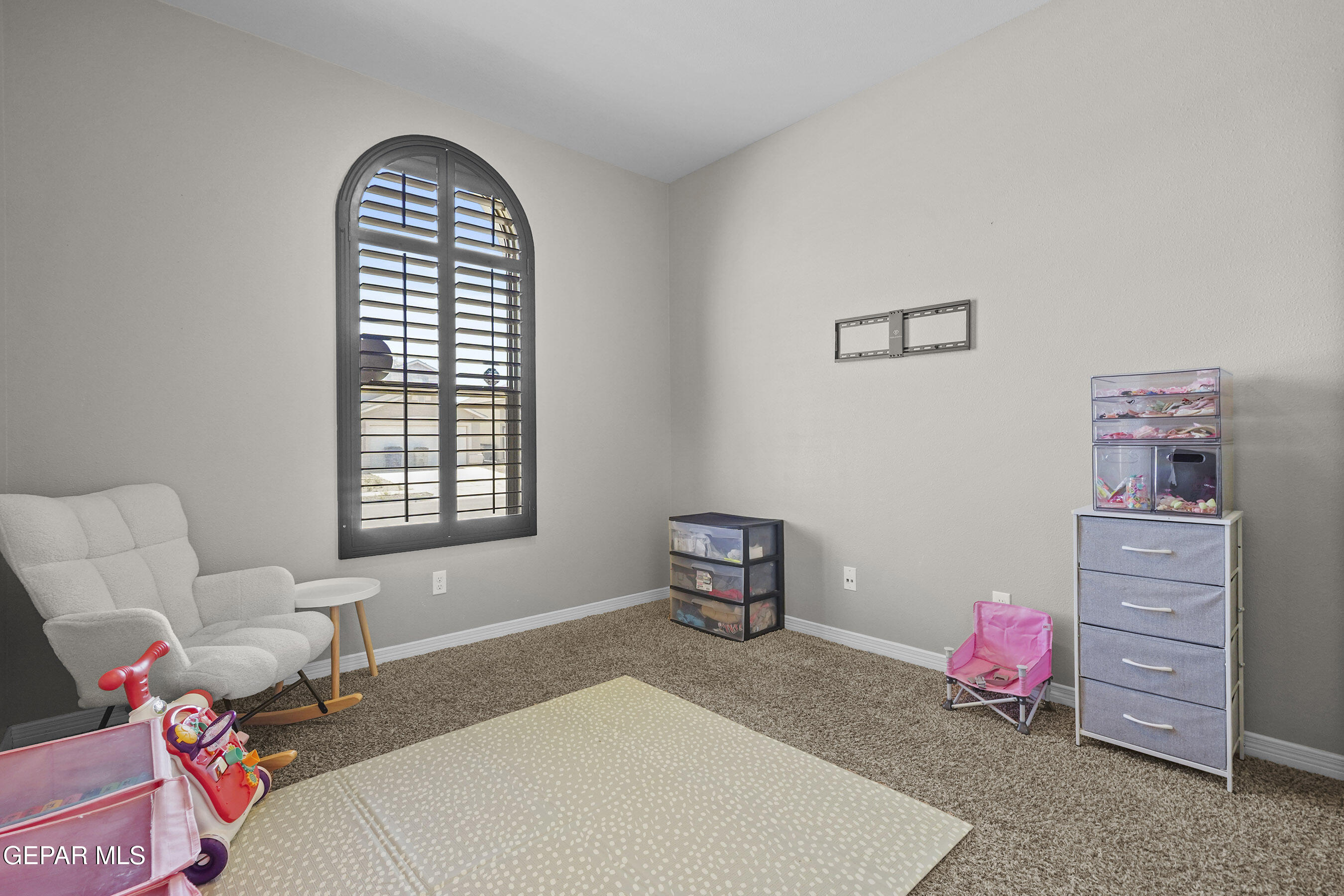 7257 LONG MEADOW Drive