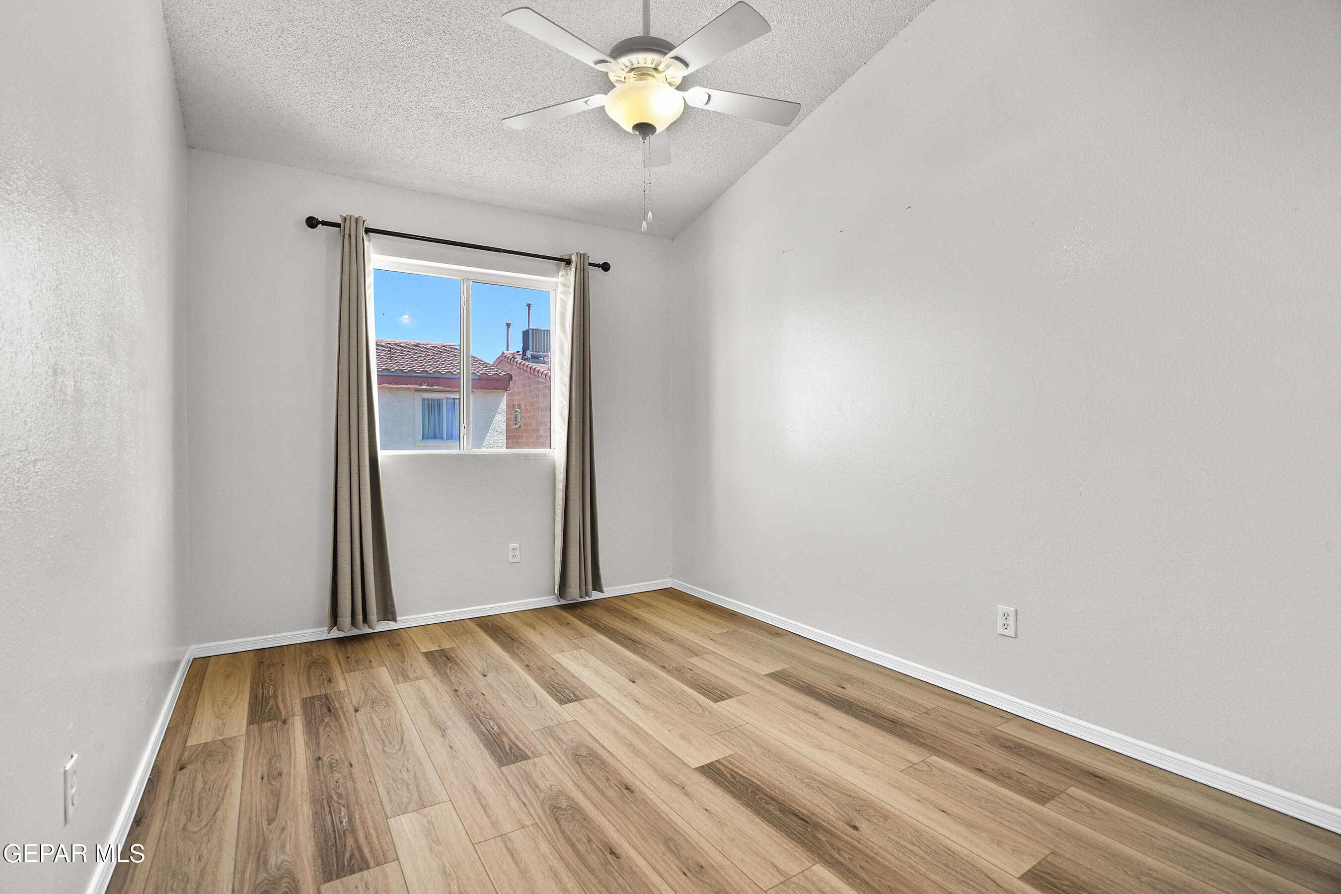 11023 SPLENDOR Court