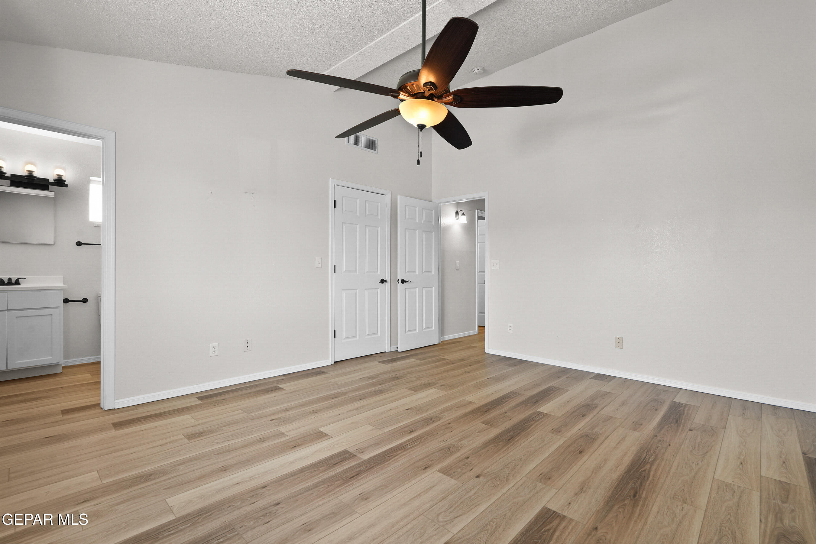 11023 SPLENDOR Court