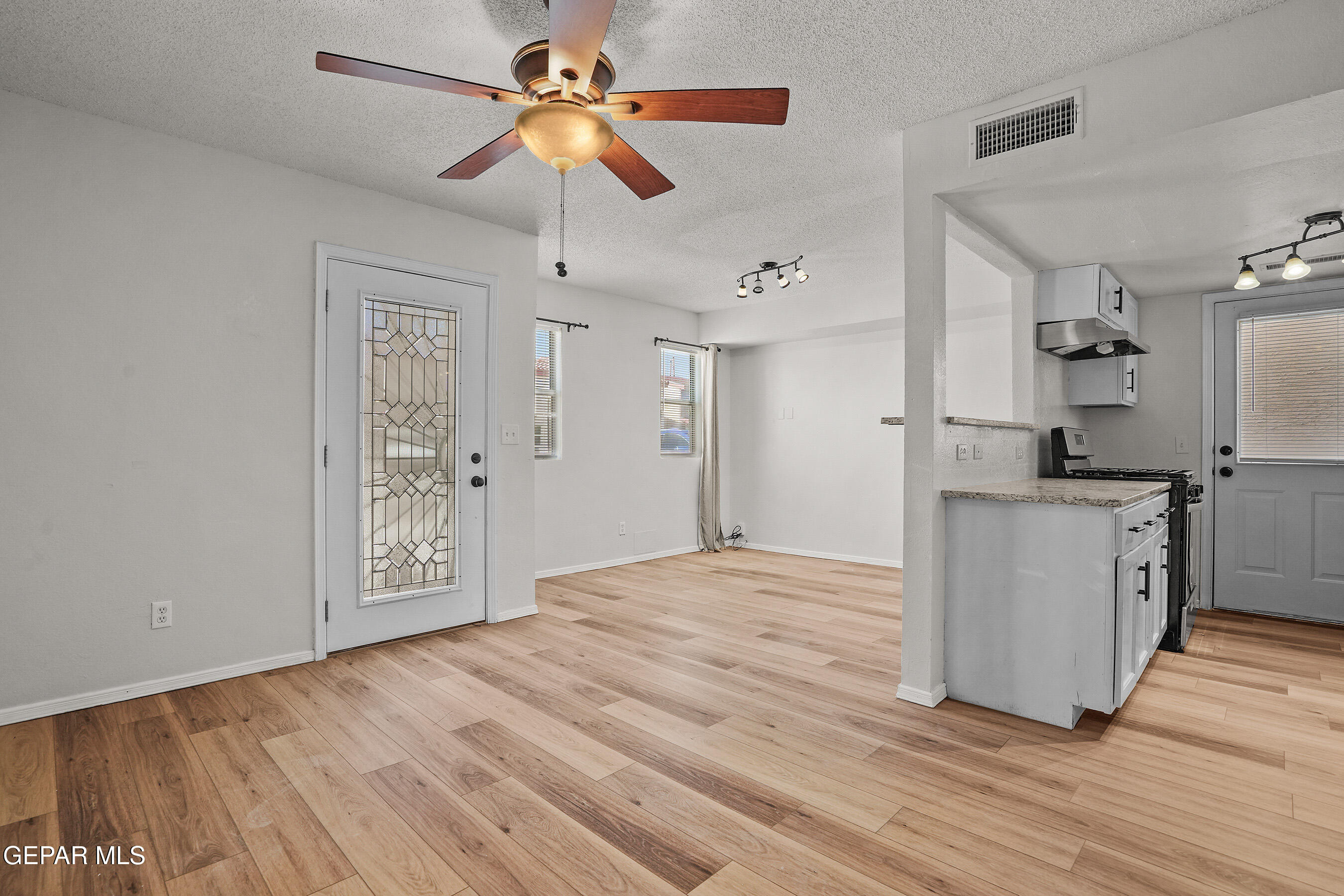 11023 SPLENDOR Court