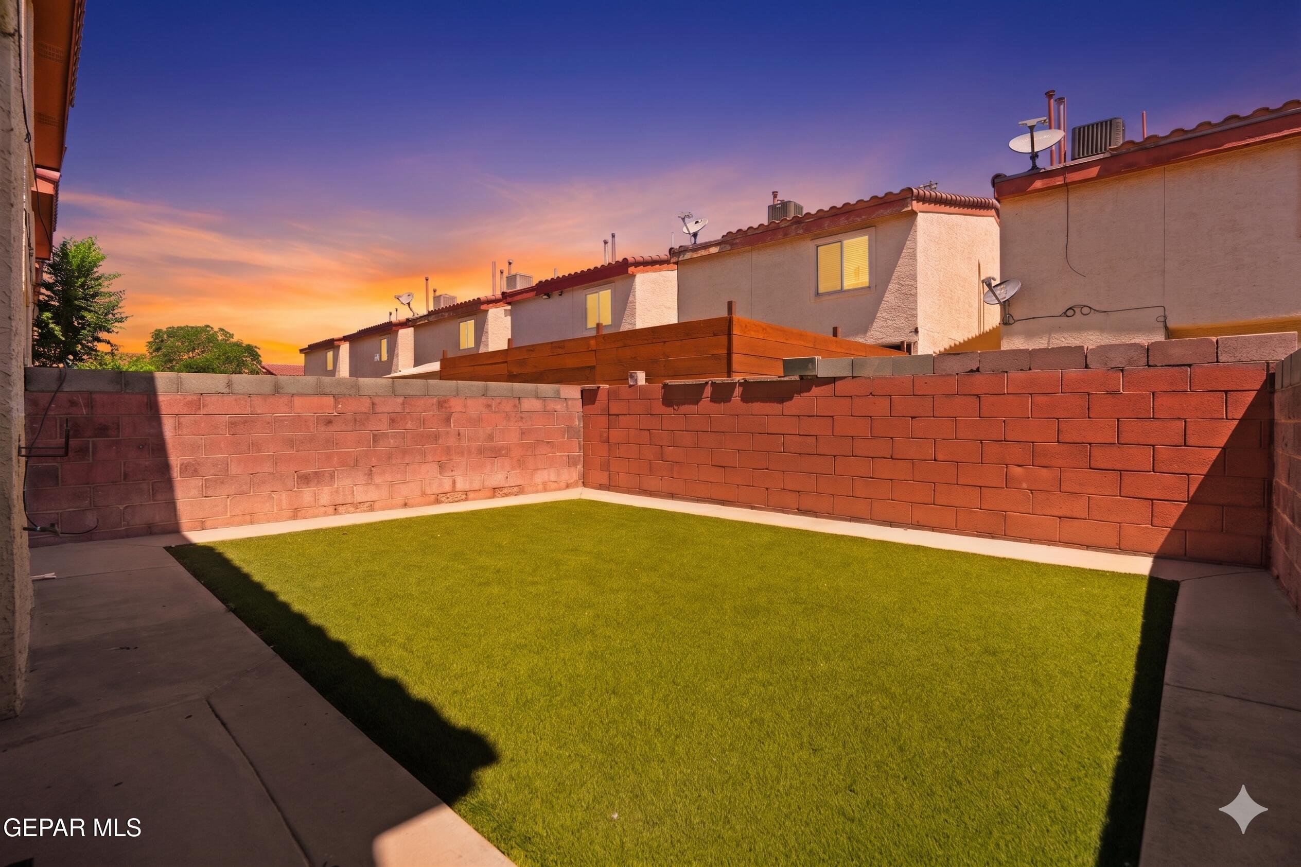 11023 SPLENDOR Court