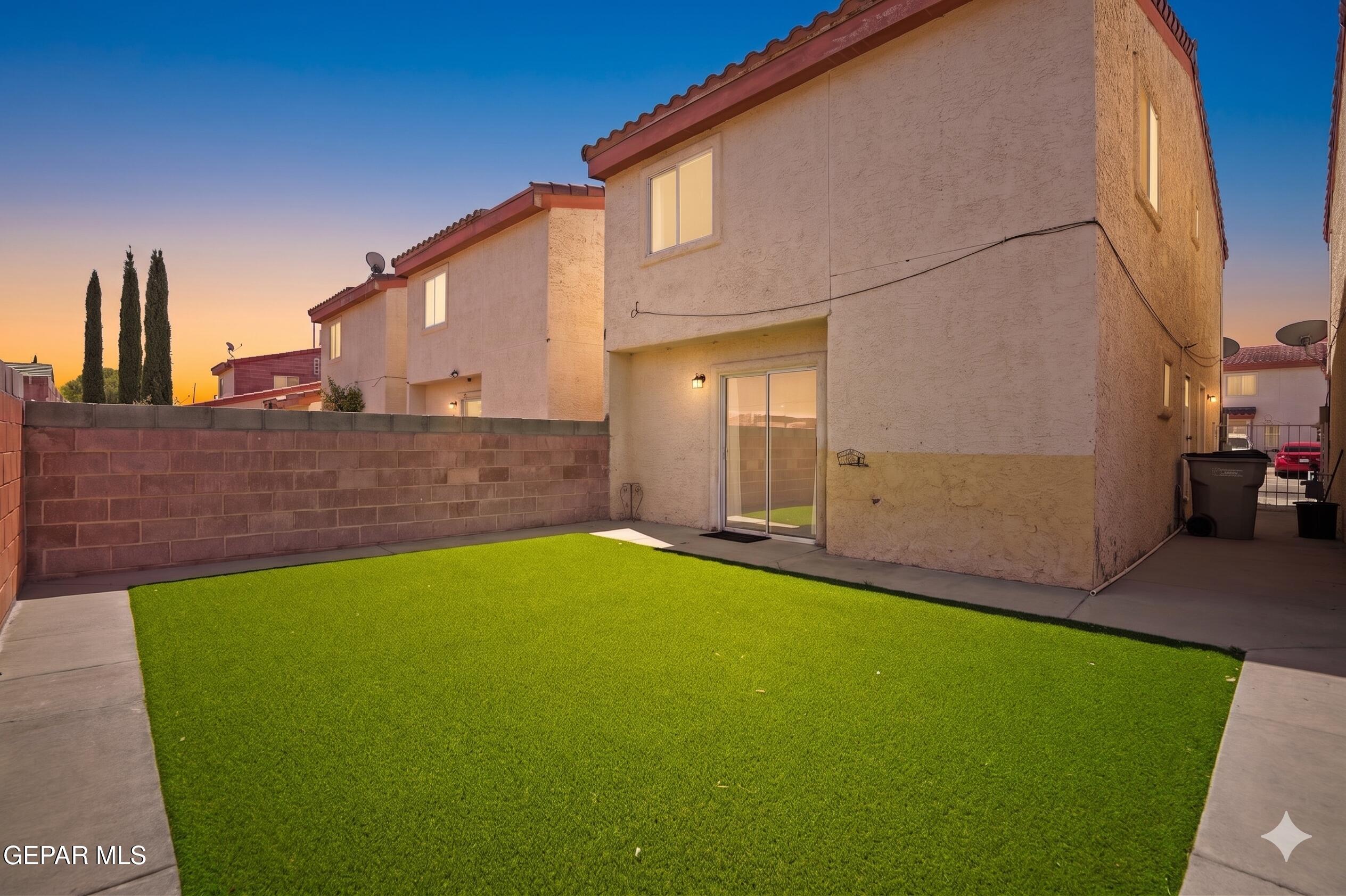 11023 SPLENDOR Court