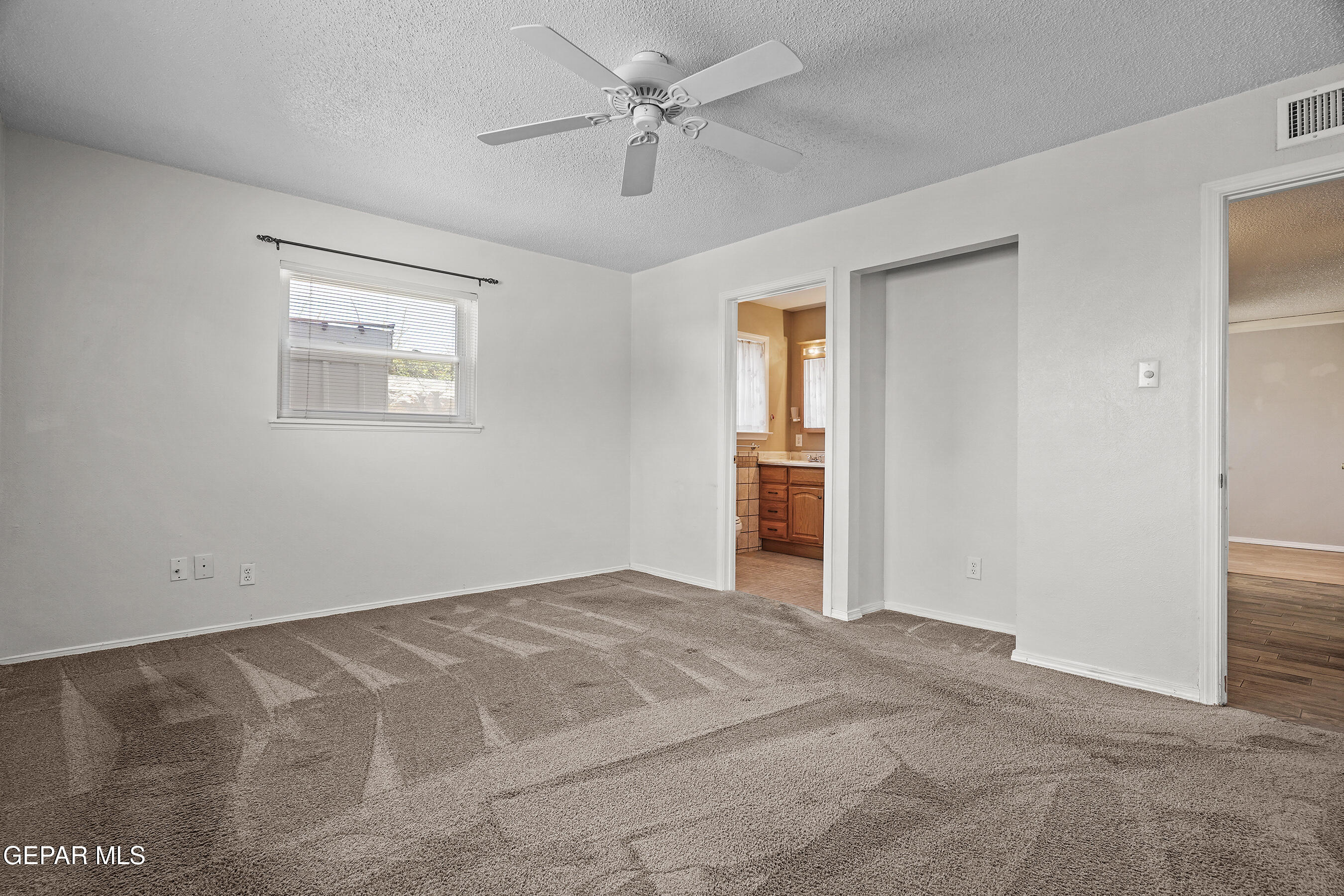 1300 SUNBURST Drive