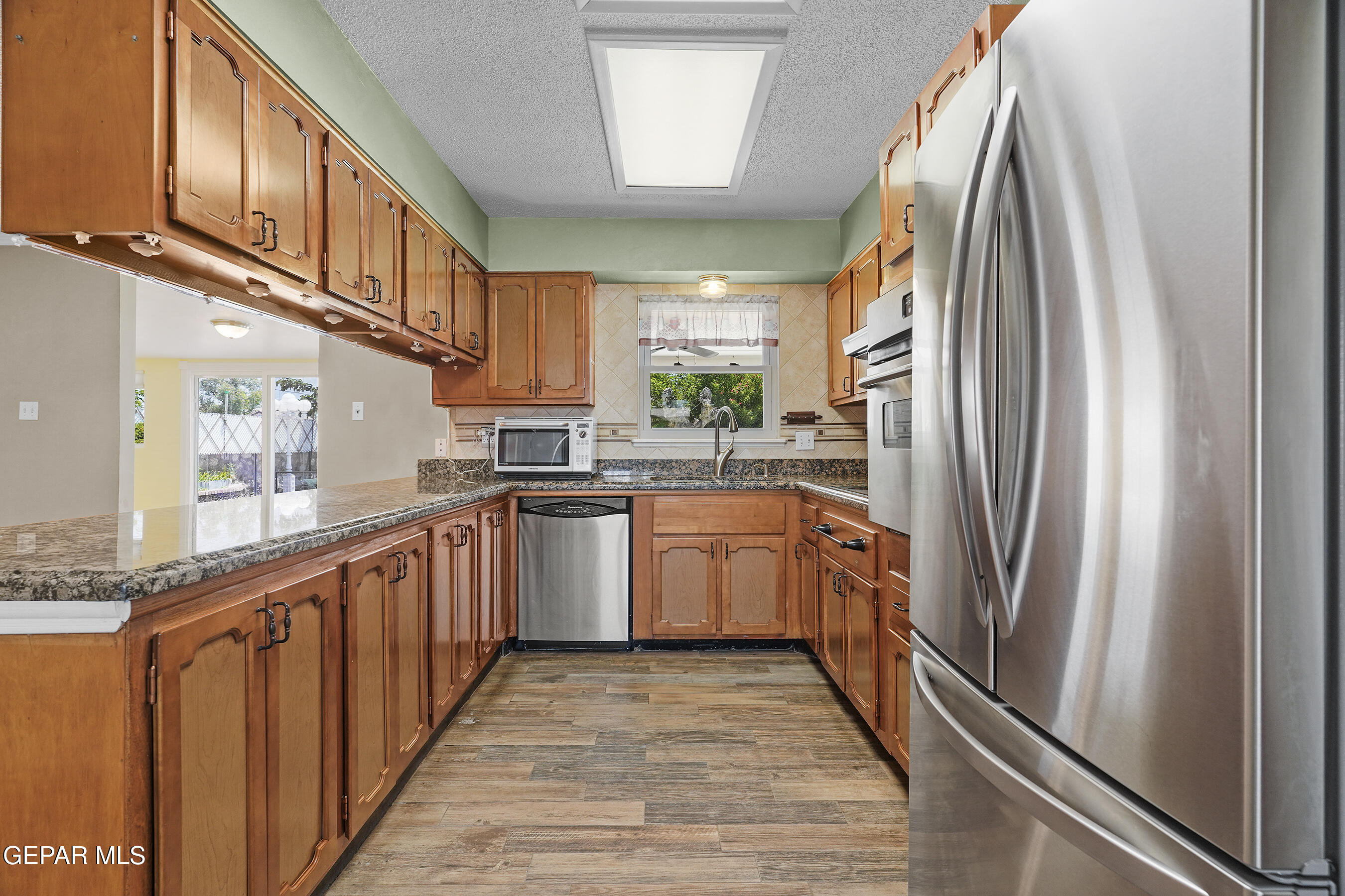 1300 SUNBURST Drive