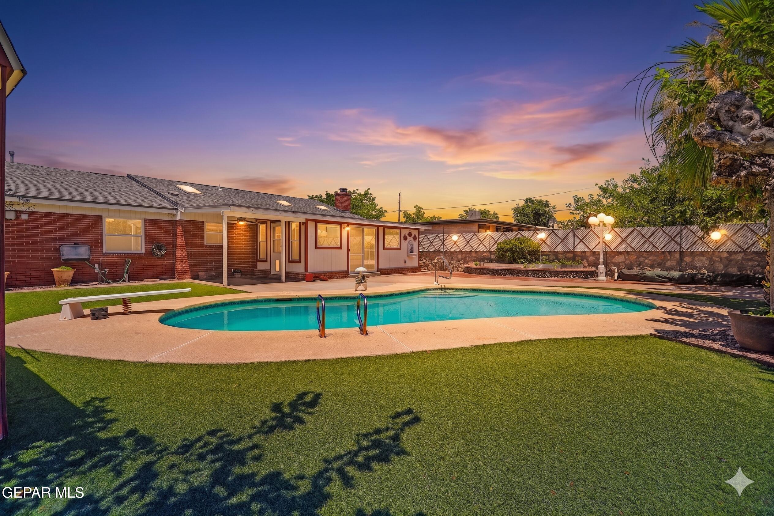 1300 SUNBURST Drive