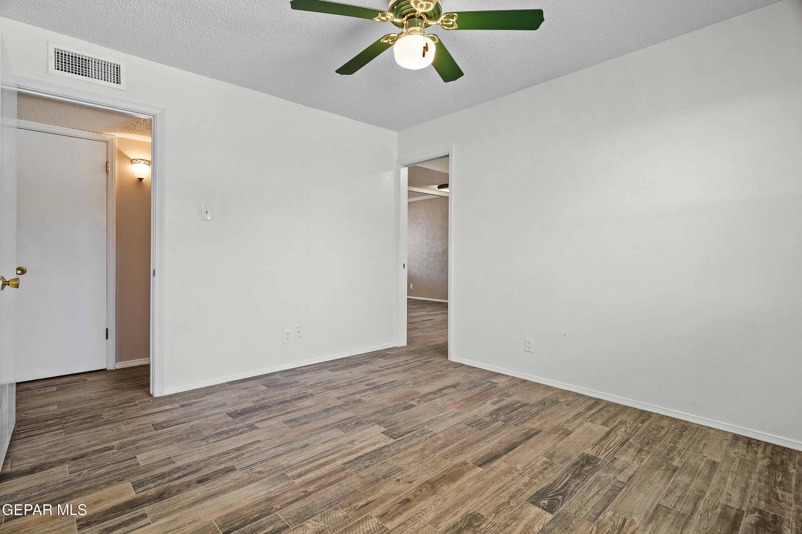 1300 SUNBURST Drive