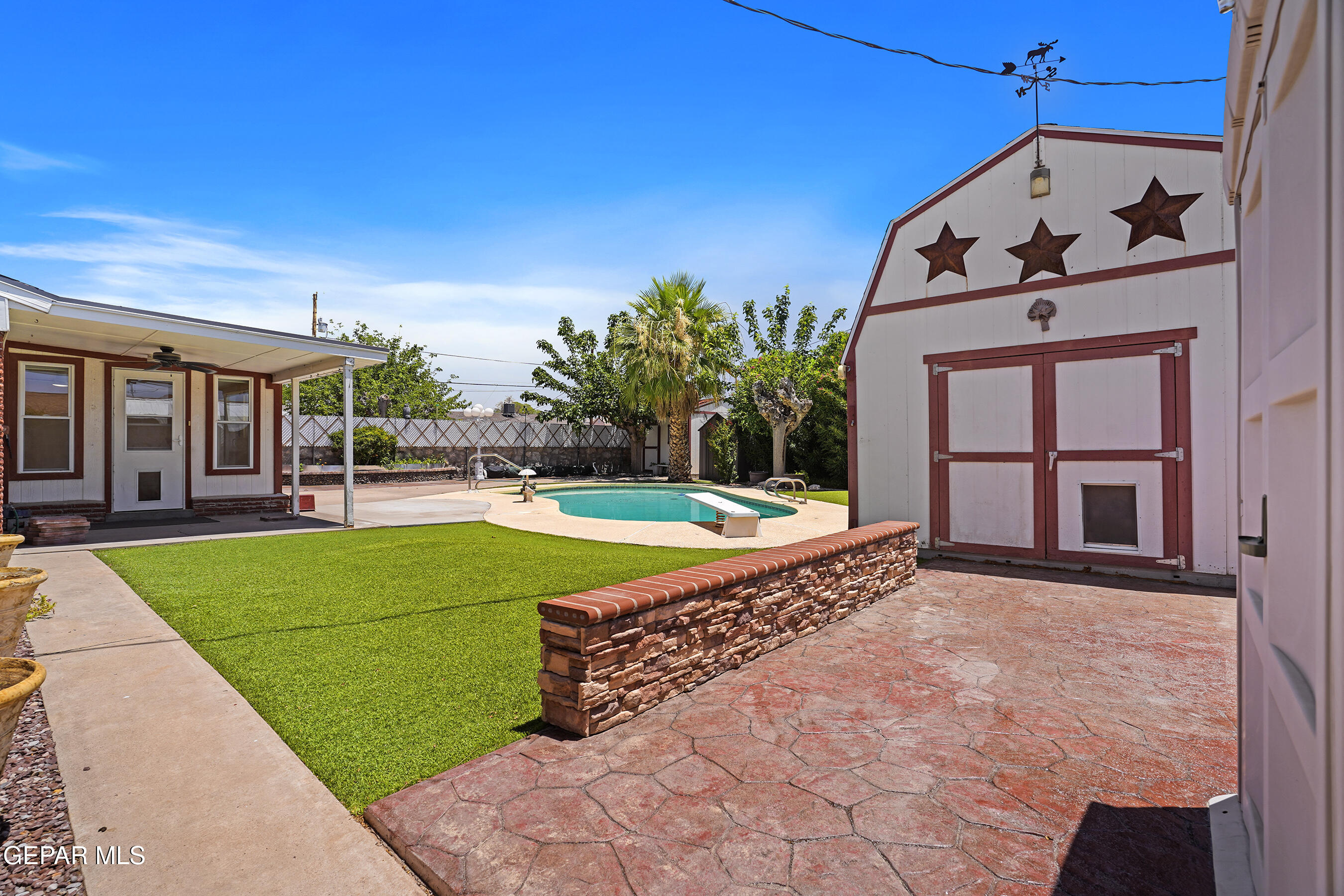 1300 SUNBURST Drive