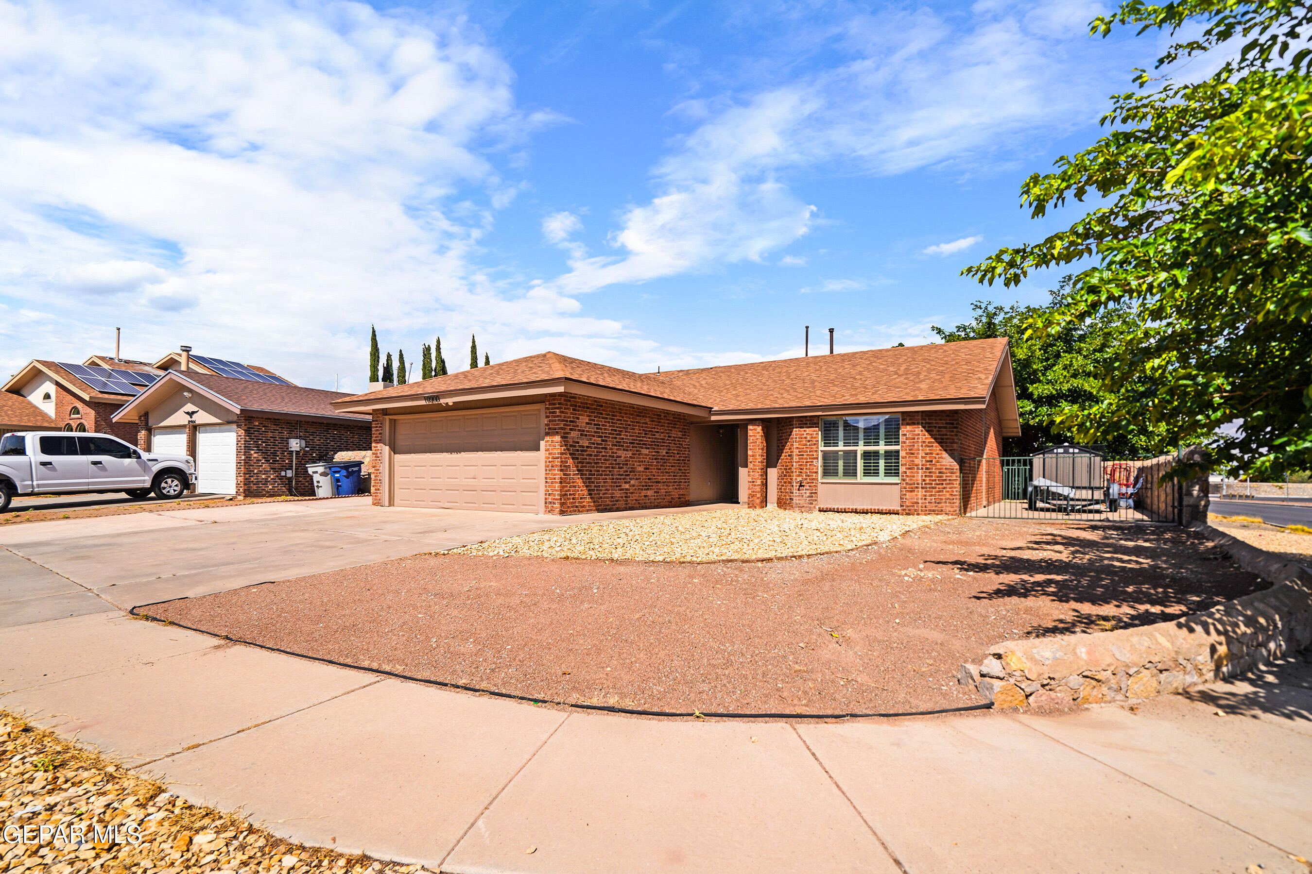 10900 ERNIE BANKS Drive