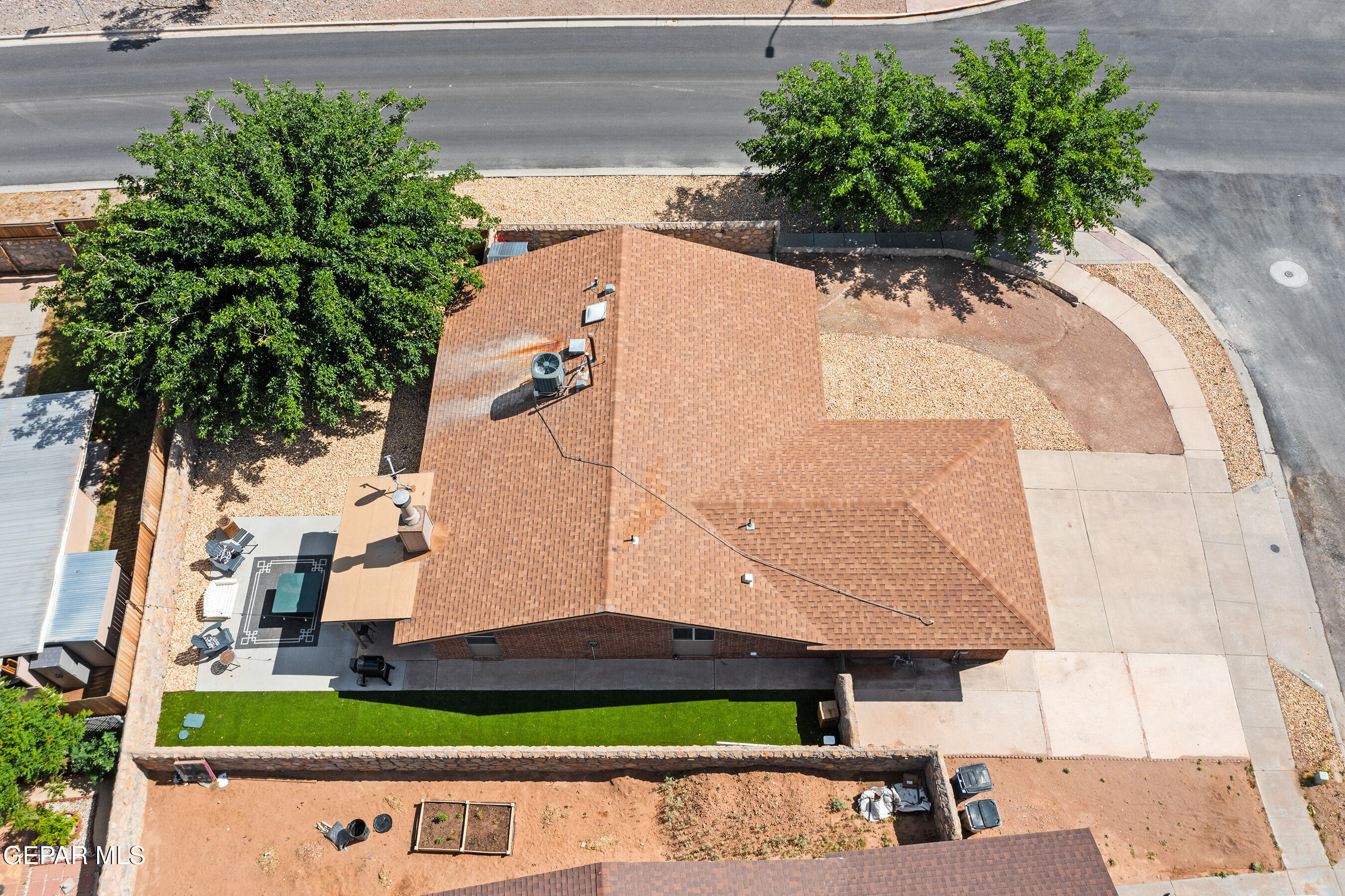 10900 ERNIE BANKS Drive