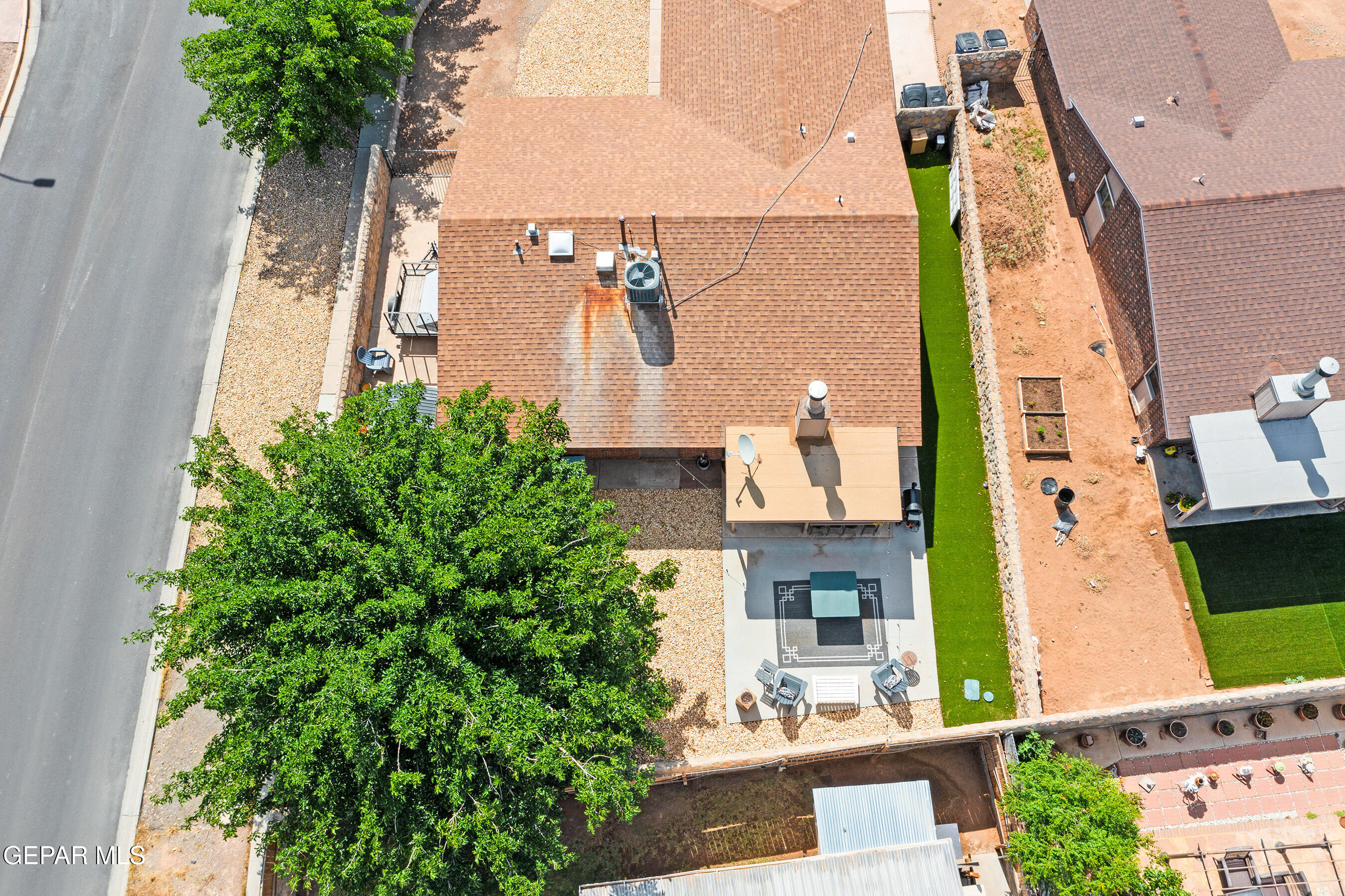 10900 ERNIE BANKS Drive