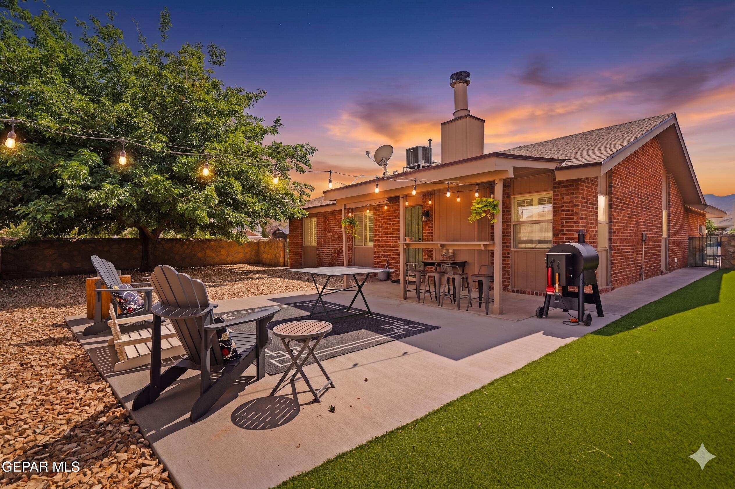 10900 ERNIE BANKS Drive