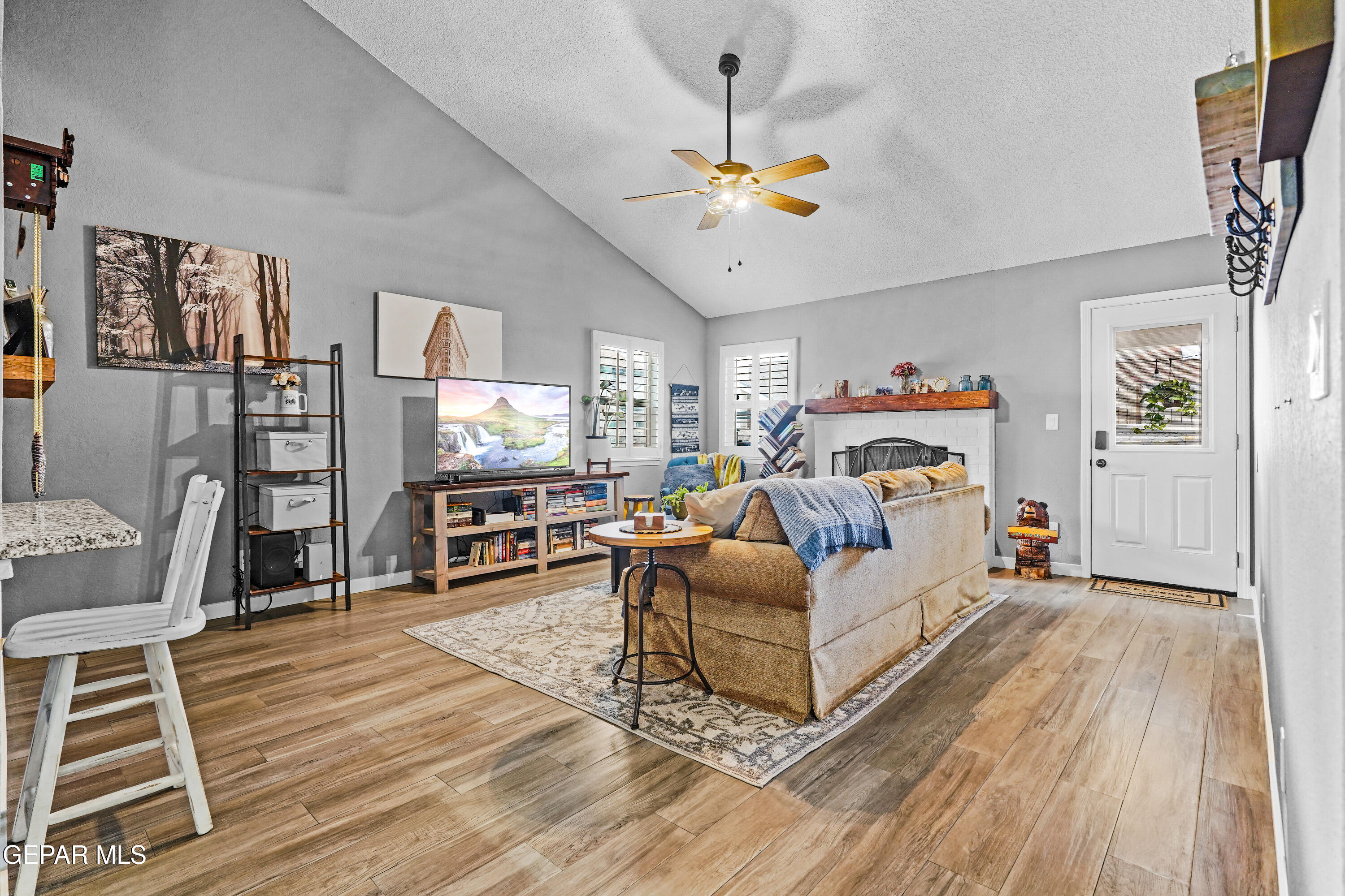 10900 ERNIE BANKS Drive