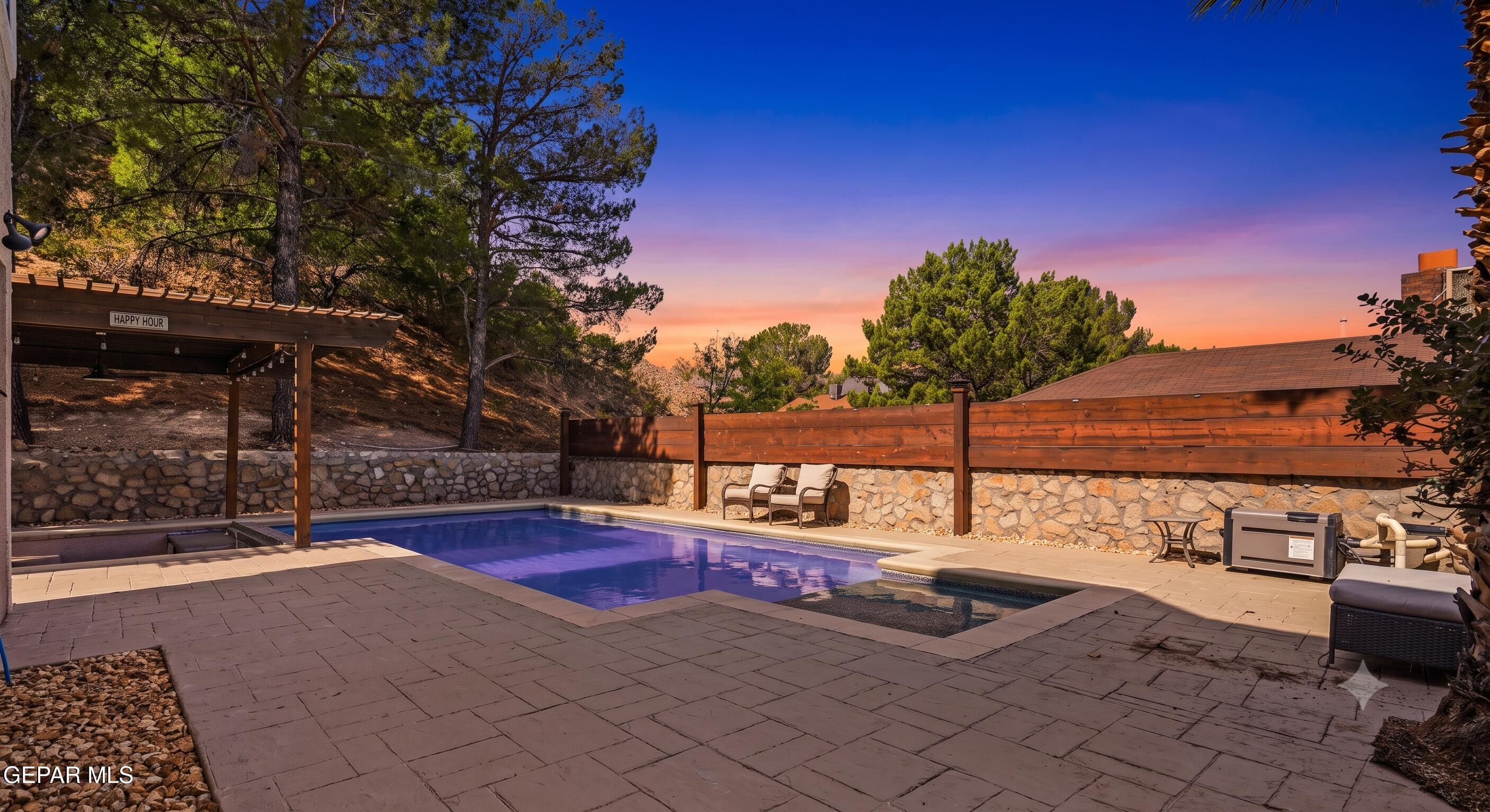 845 CRESTA ALTA Drive
