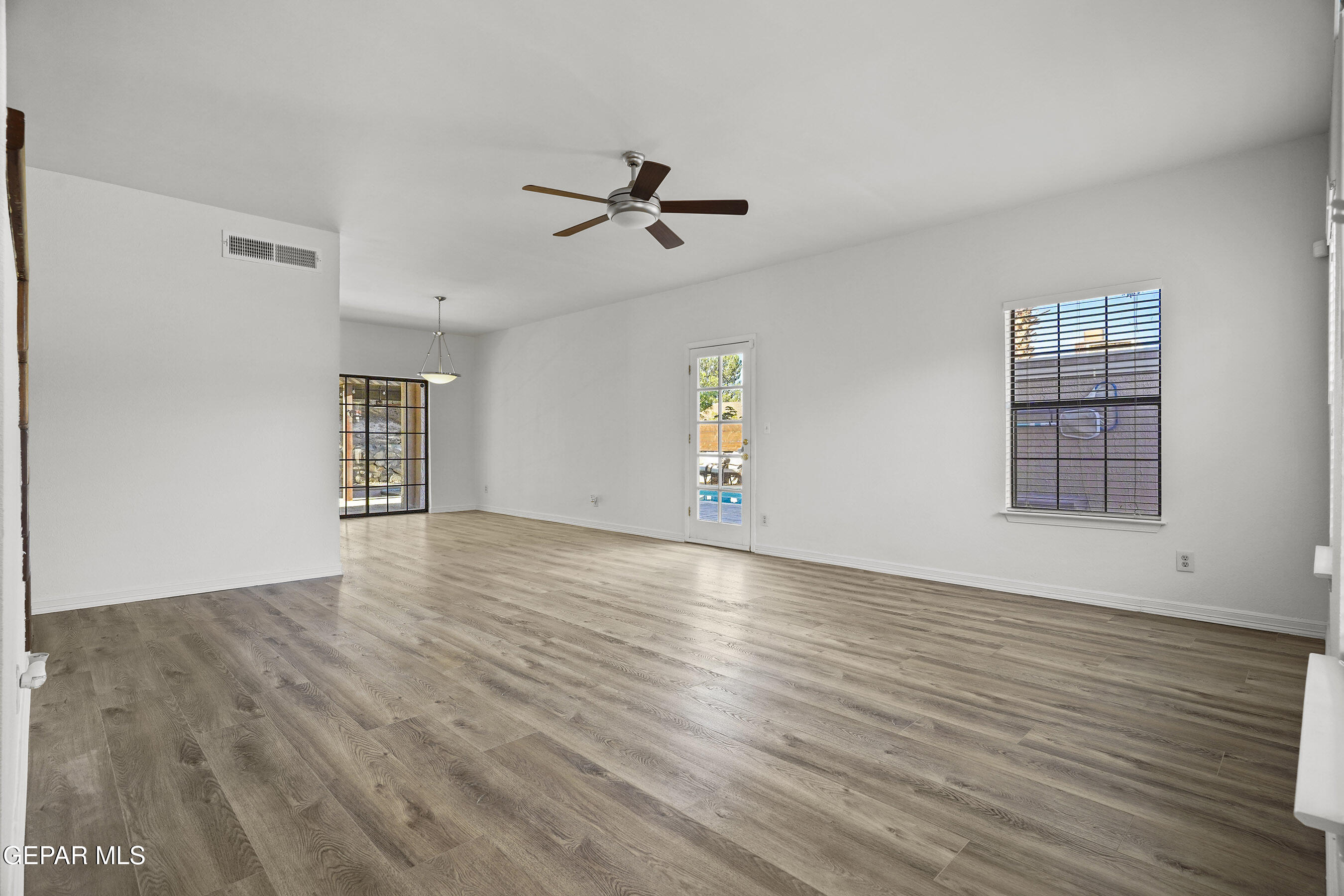 845 CRESTA ALTA Drive