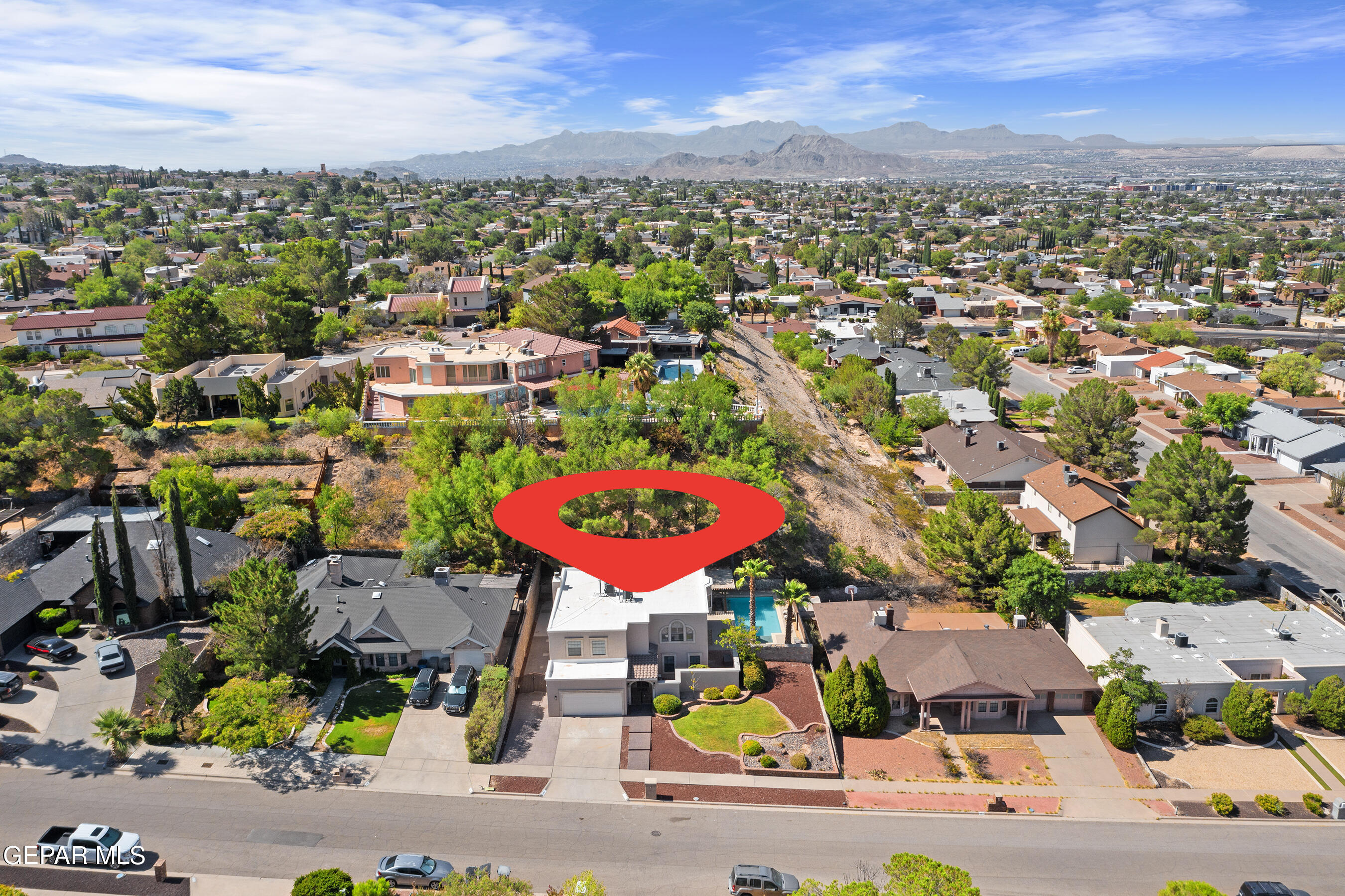 845 CRESTA ALTA Drive