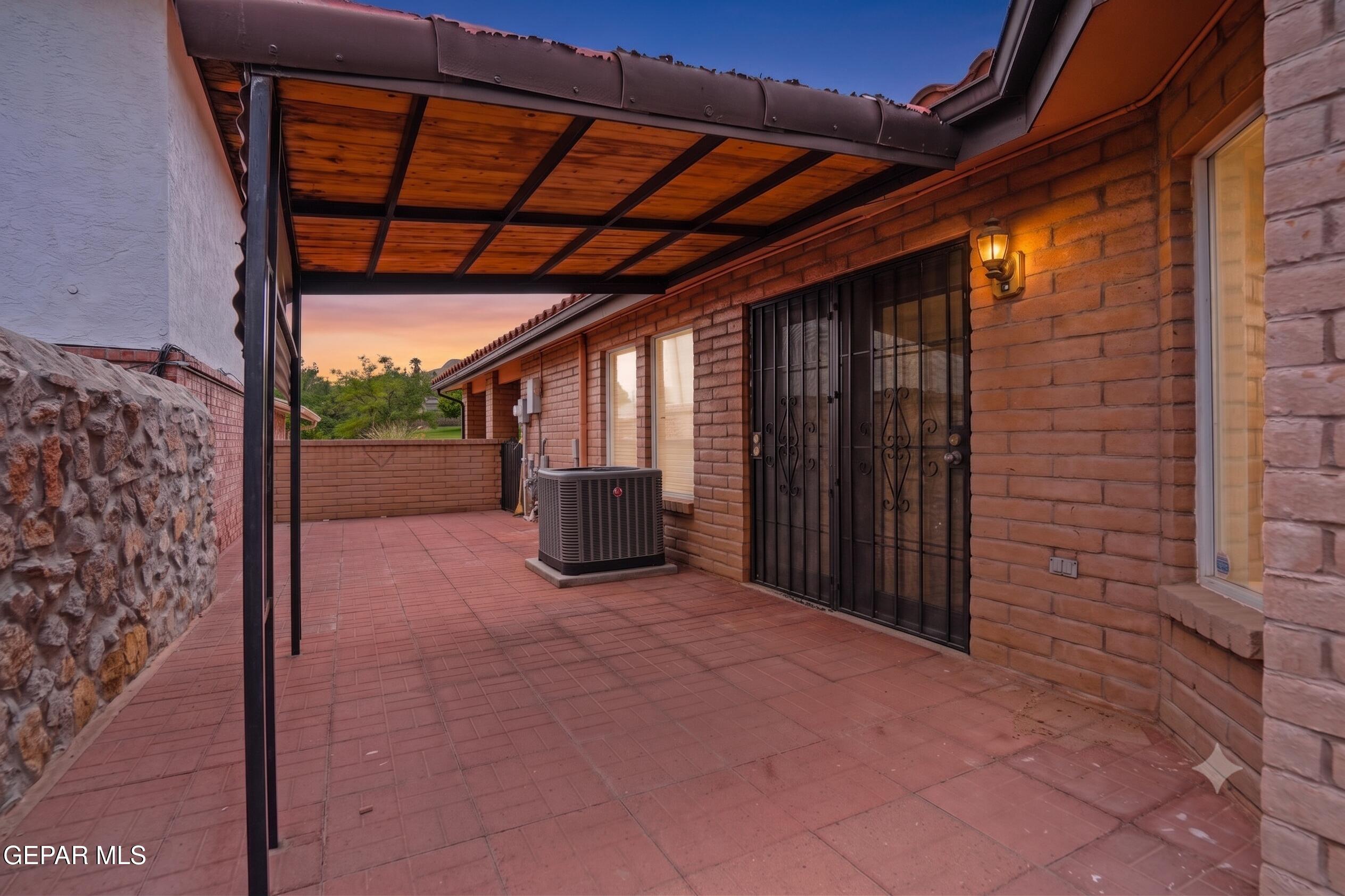 3245 MOUNTAIN RIDGE Drive