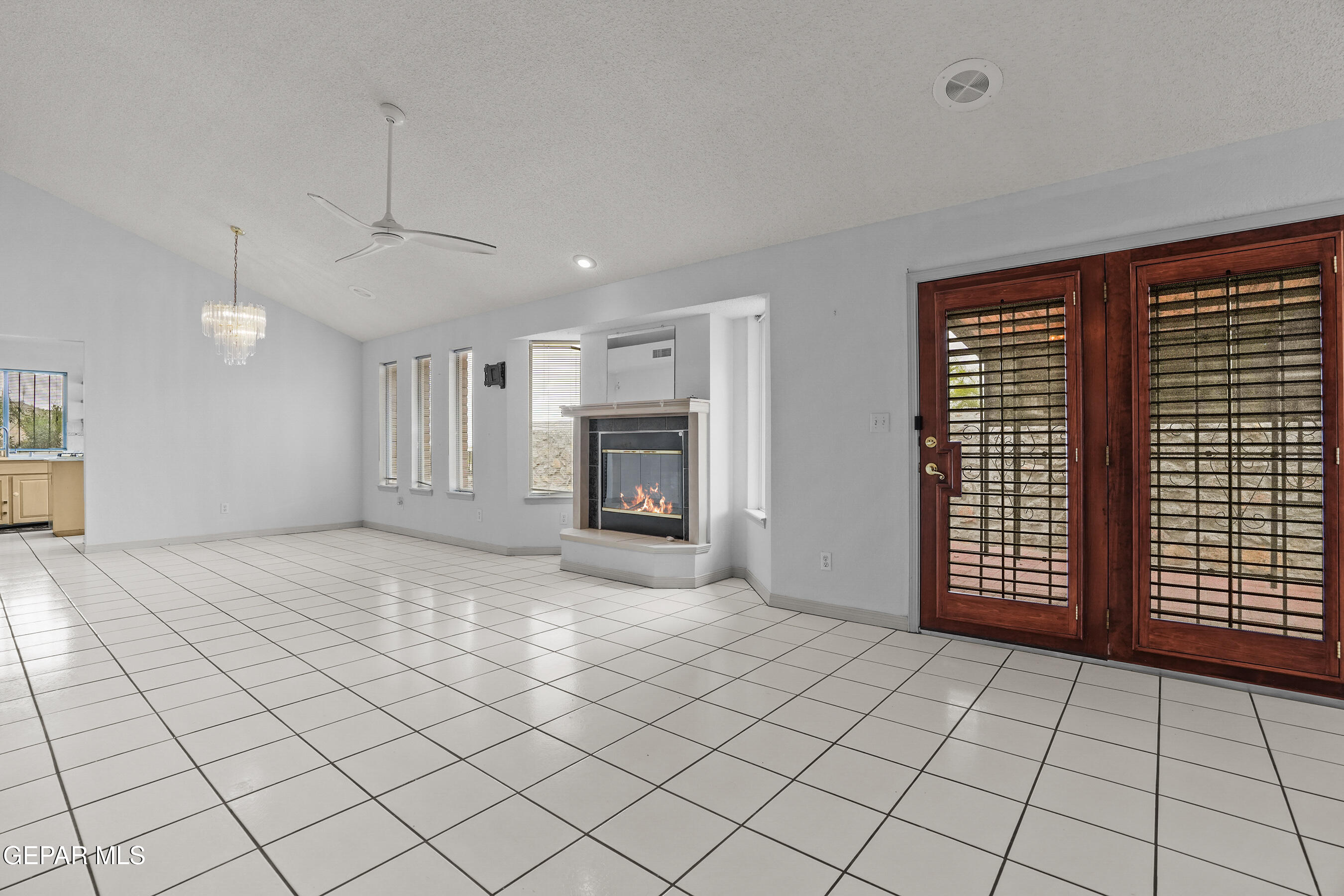 3245 MOUNTAIN RIDGE Drive