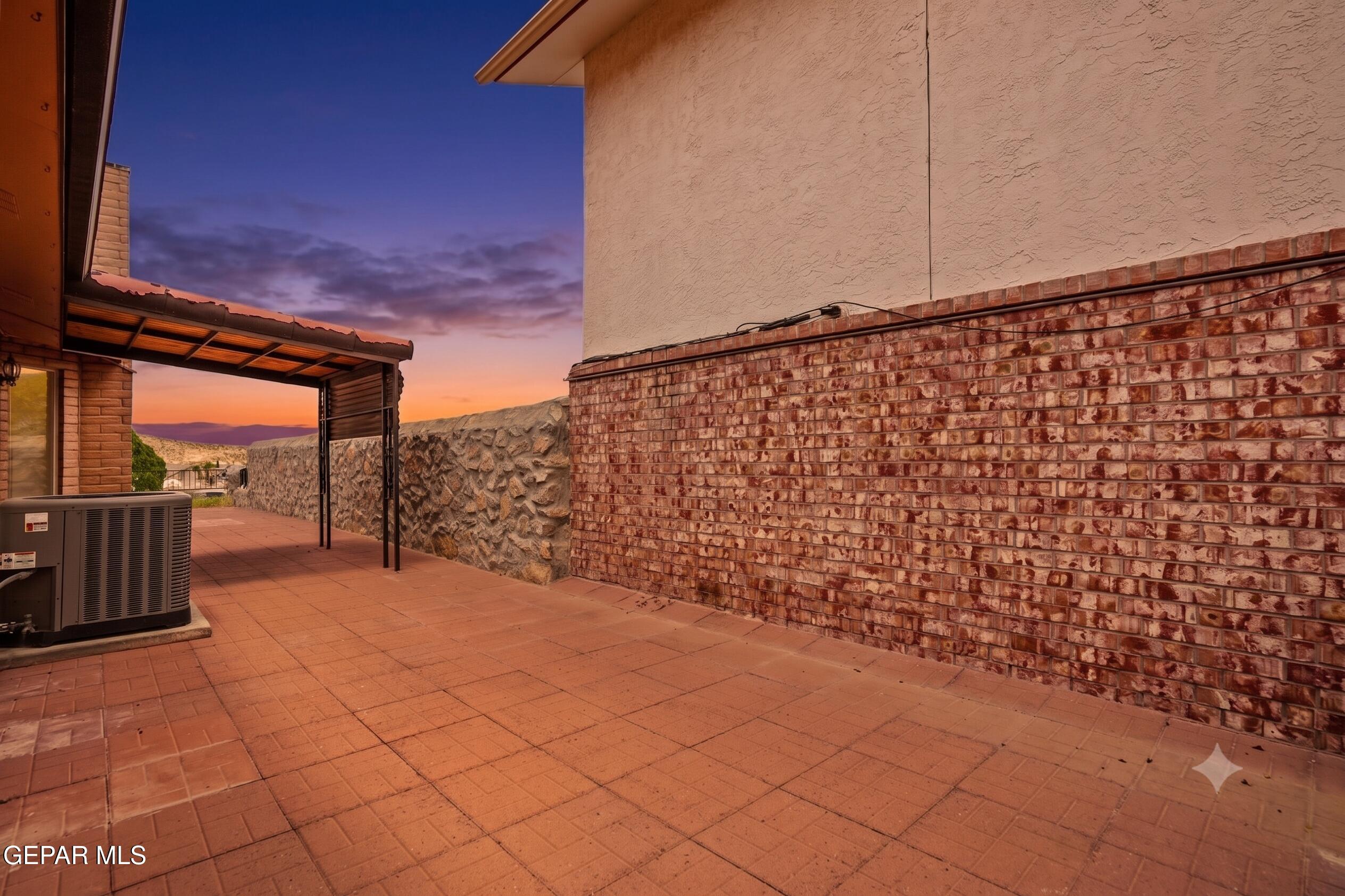 3245 MOUNTAIN RIDGE Drive