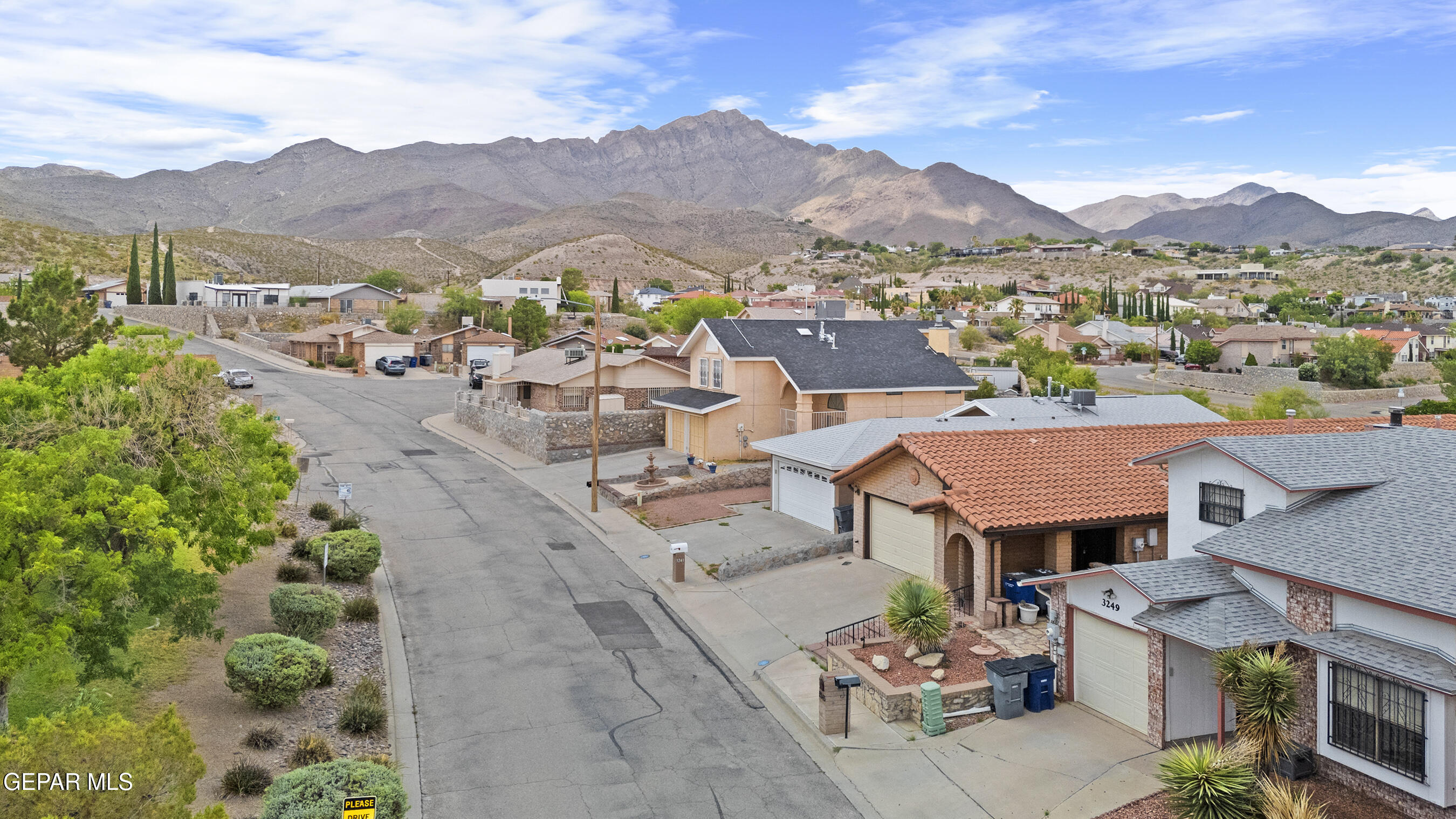 3245 MOUNTAIN RIDGE Drive