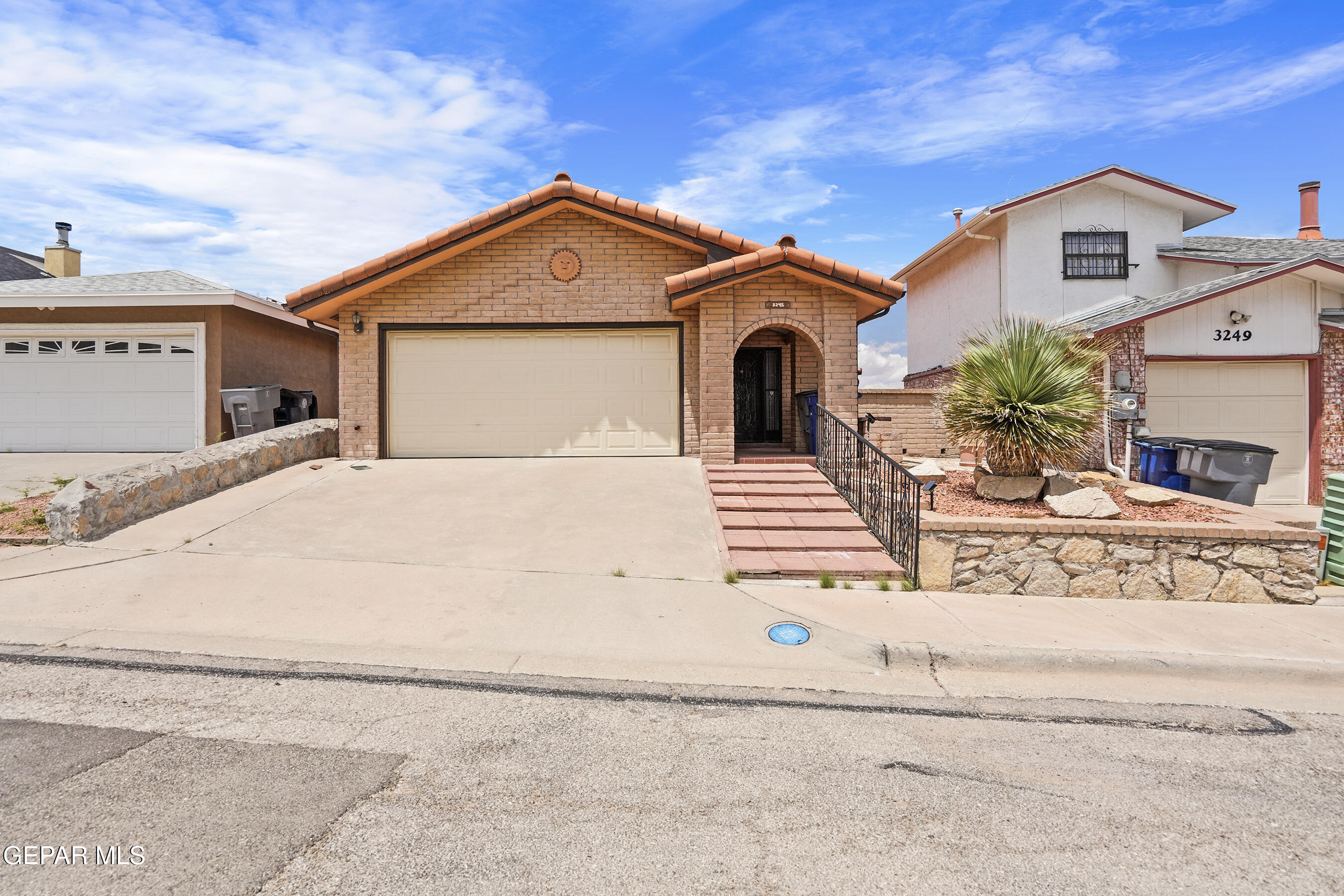 3245 MOUNTAIN RIDGE Drive