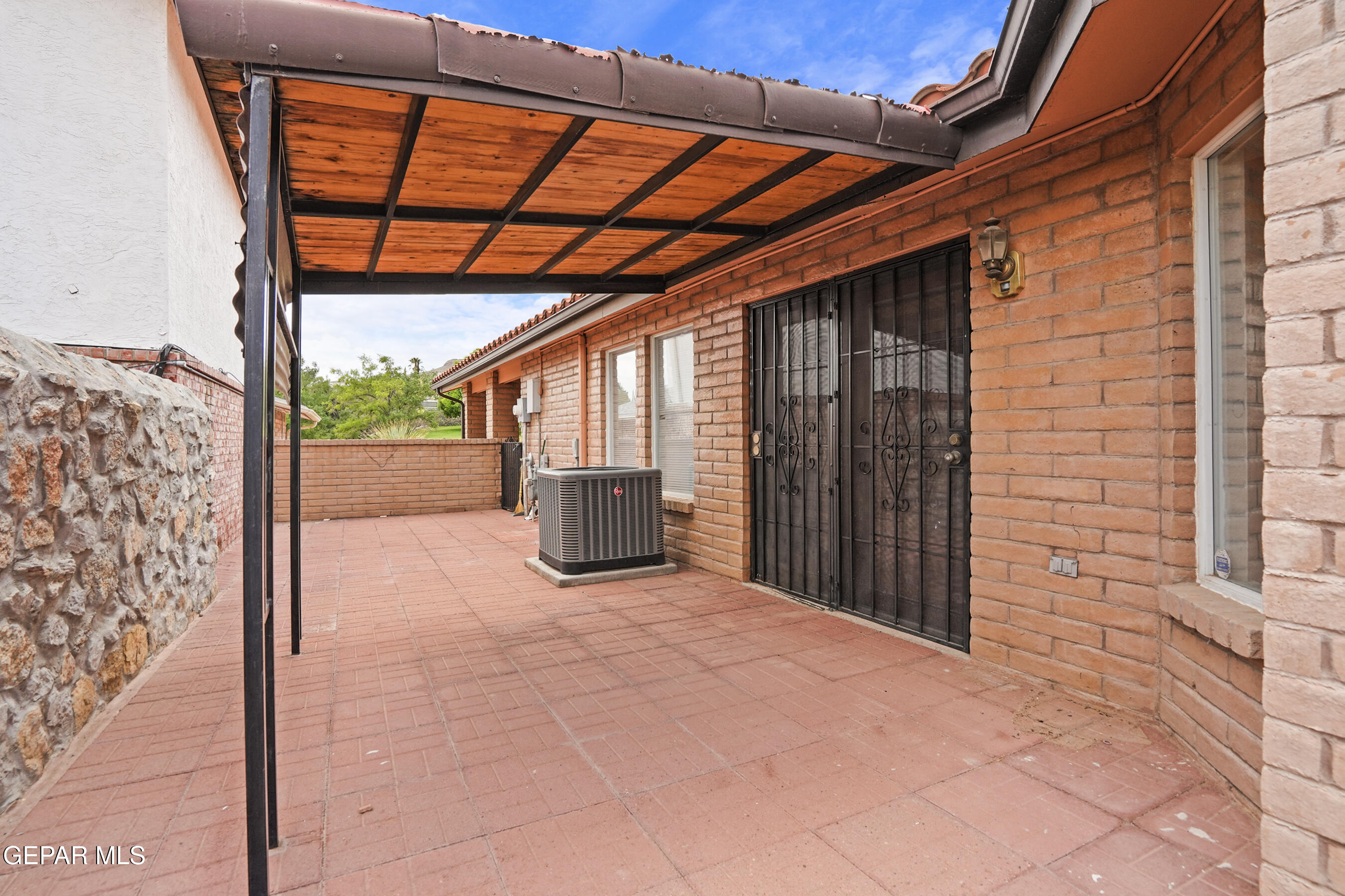 3245 MOUNTAIN RIDGE Drive