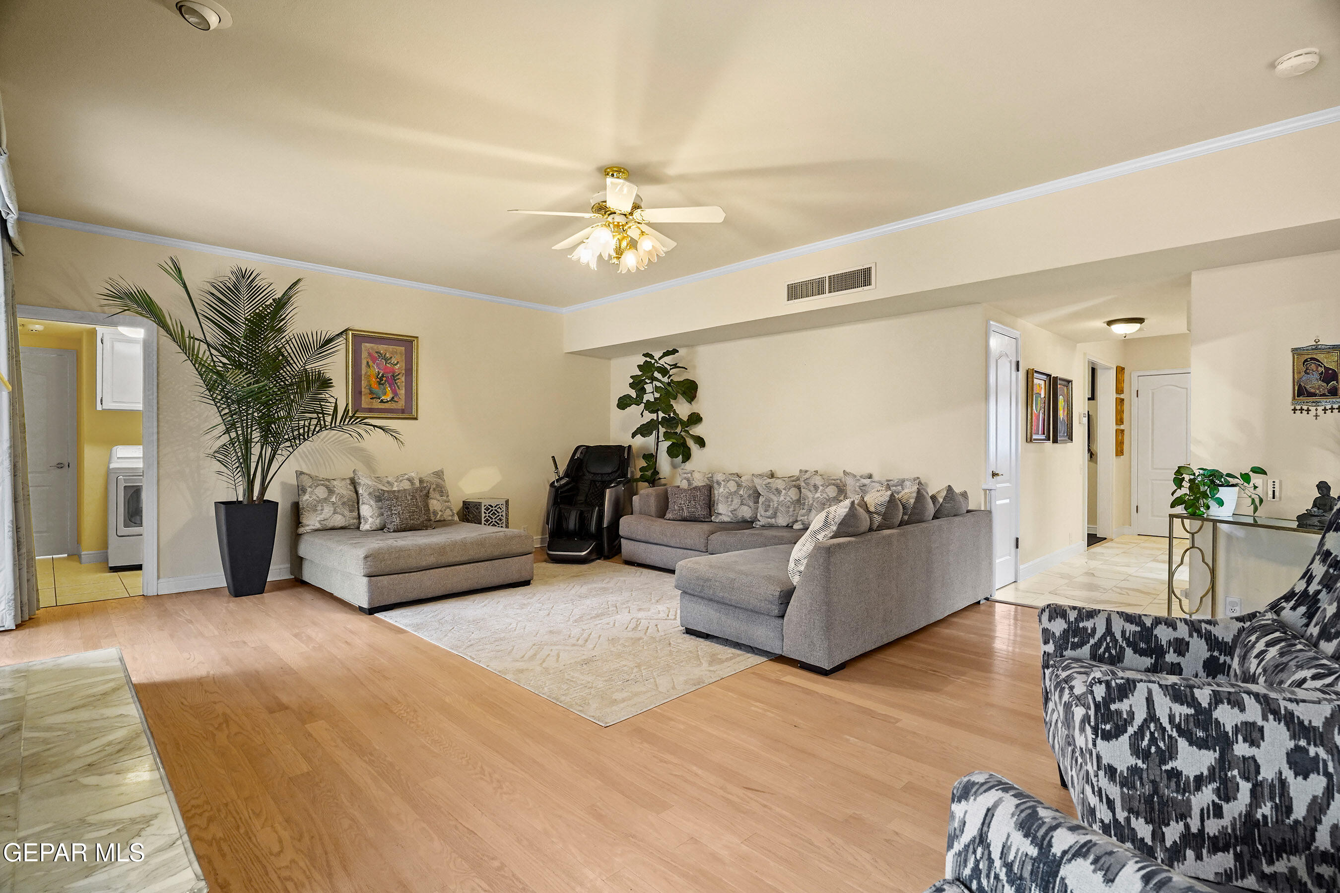 5864 VIA CUESTA Drive