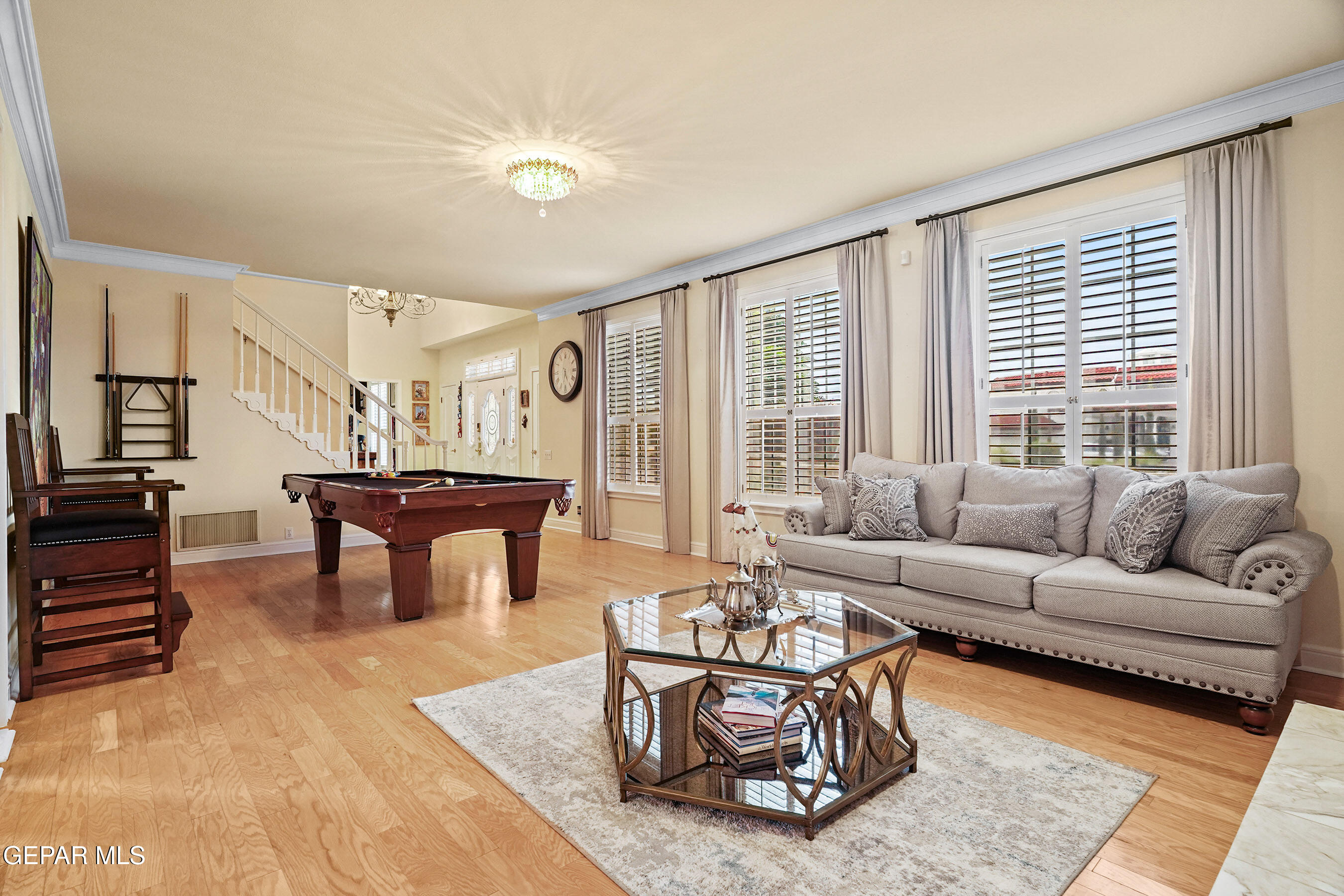 5864 VIA CUESTA Drive