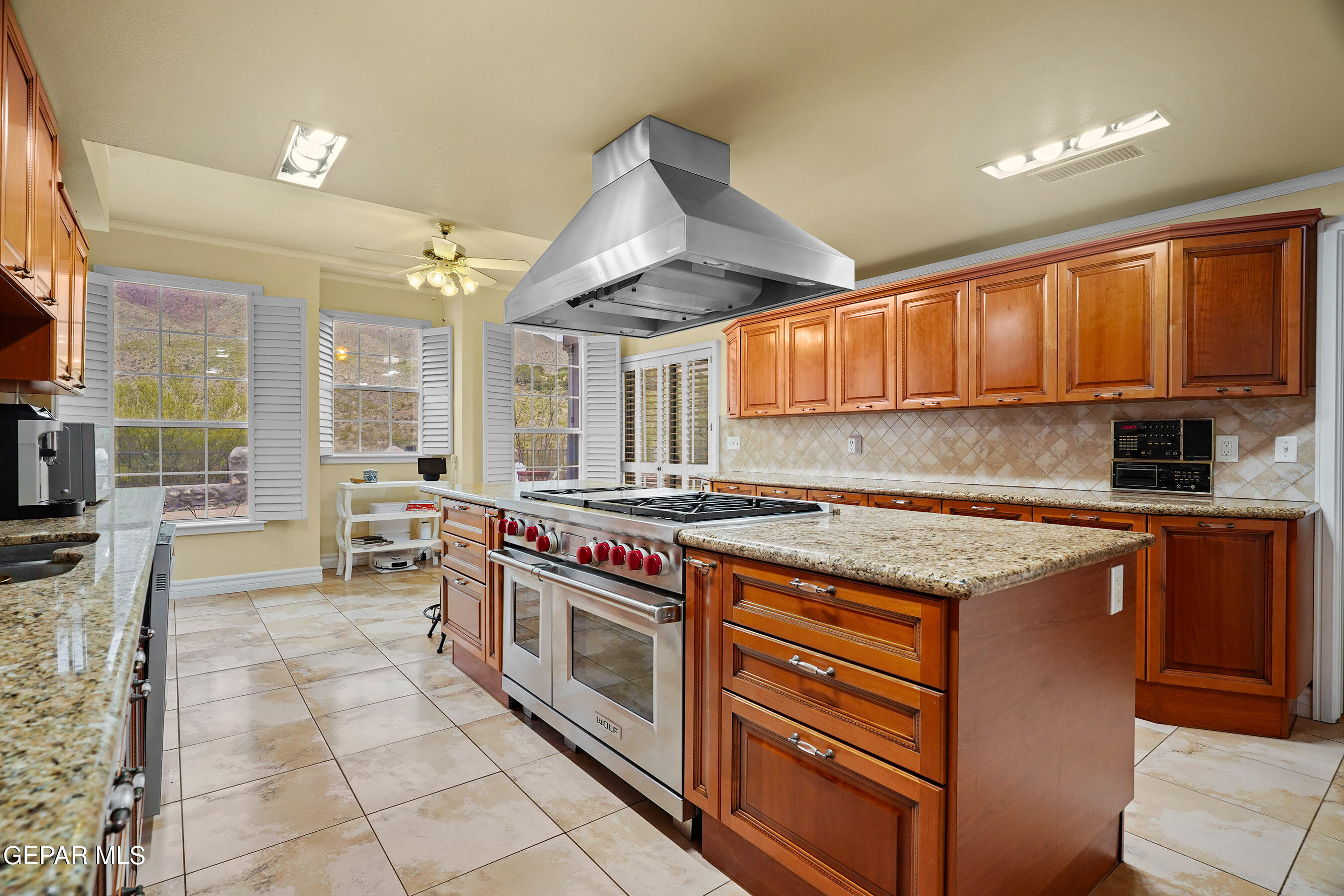 5864 VIA CUESTA Drive