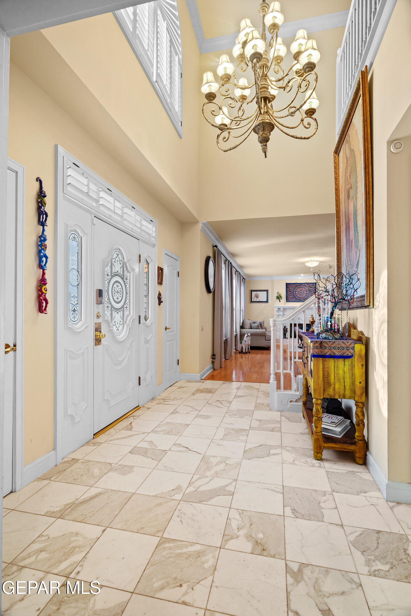 5864 VIA CUESTA Drive