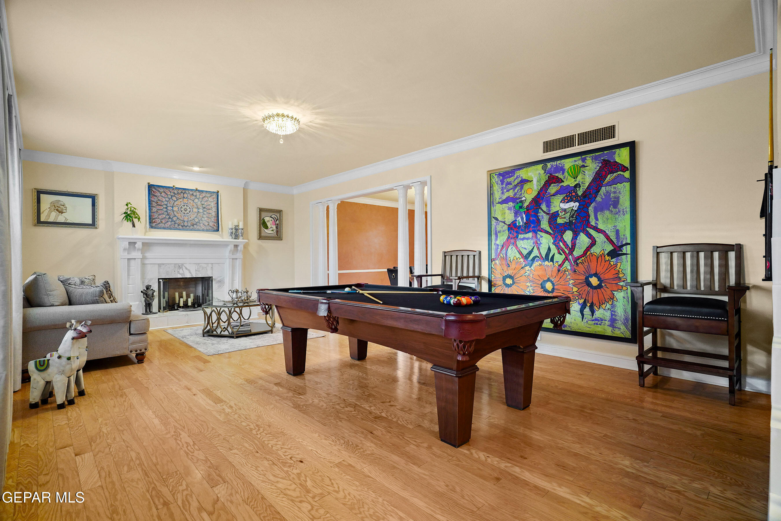 5864 VIA CUESTA Drive