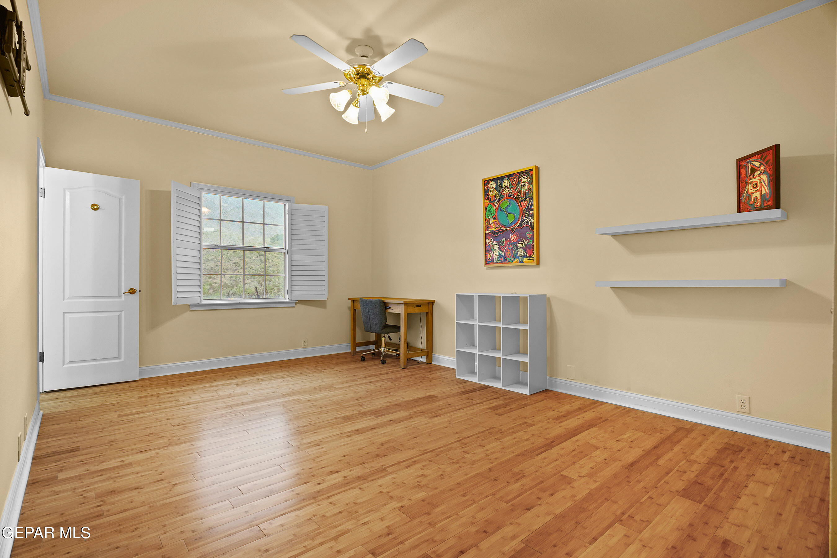 5864 VIA CUESTA Drive