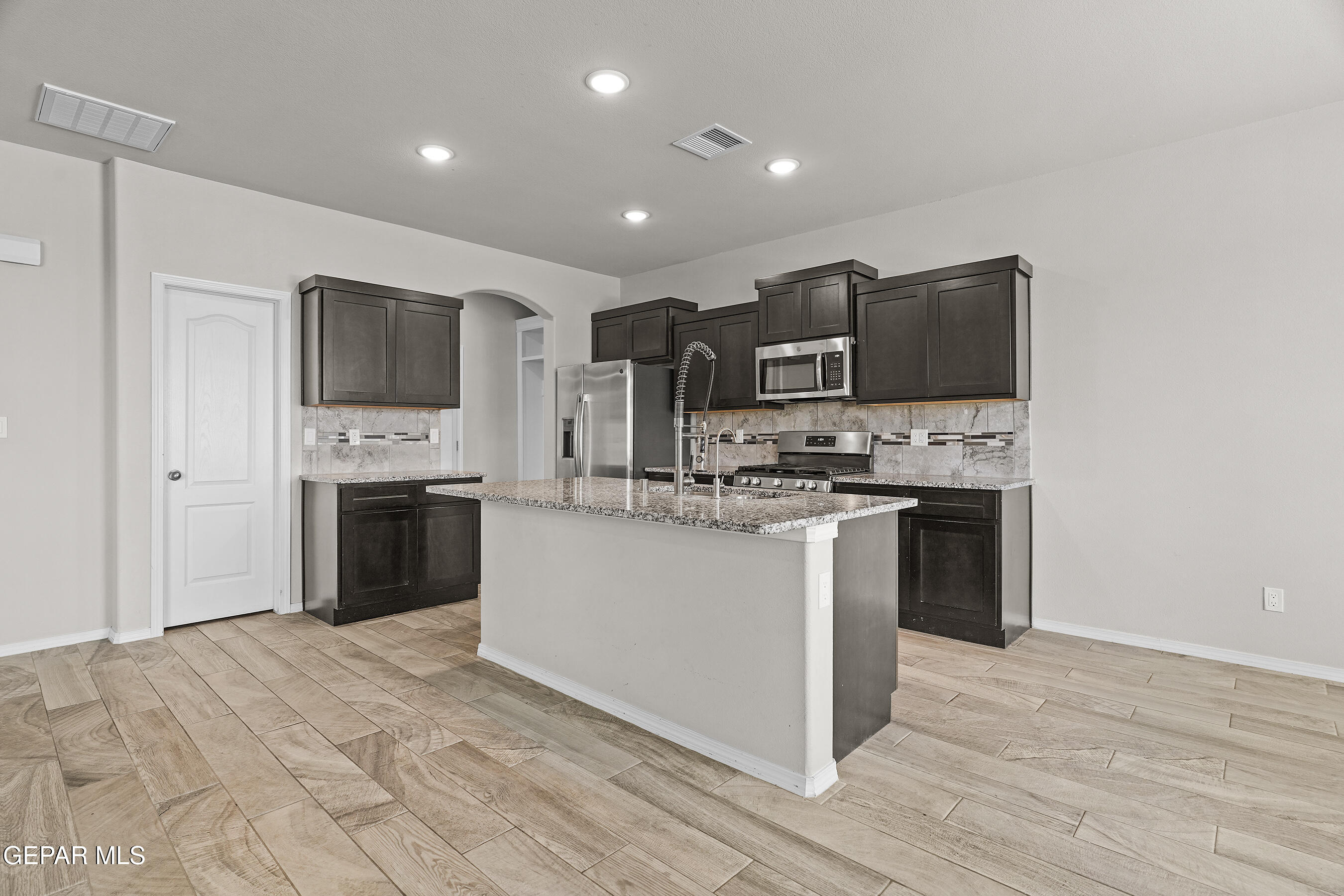 7401 EAGLE VISTA Drive