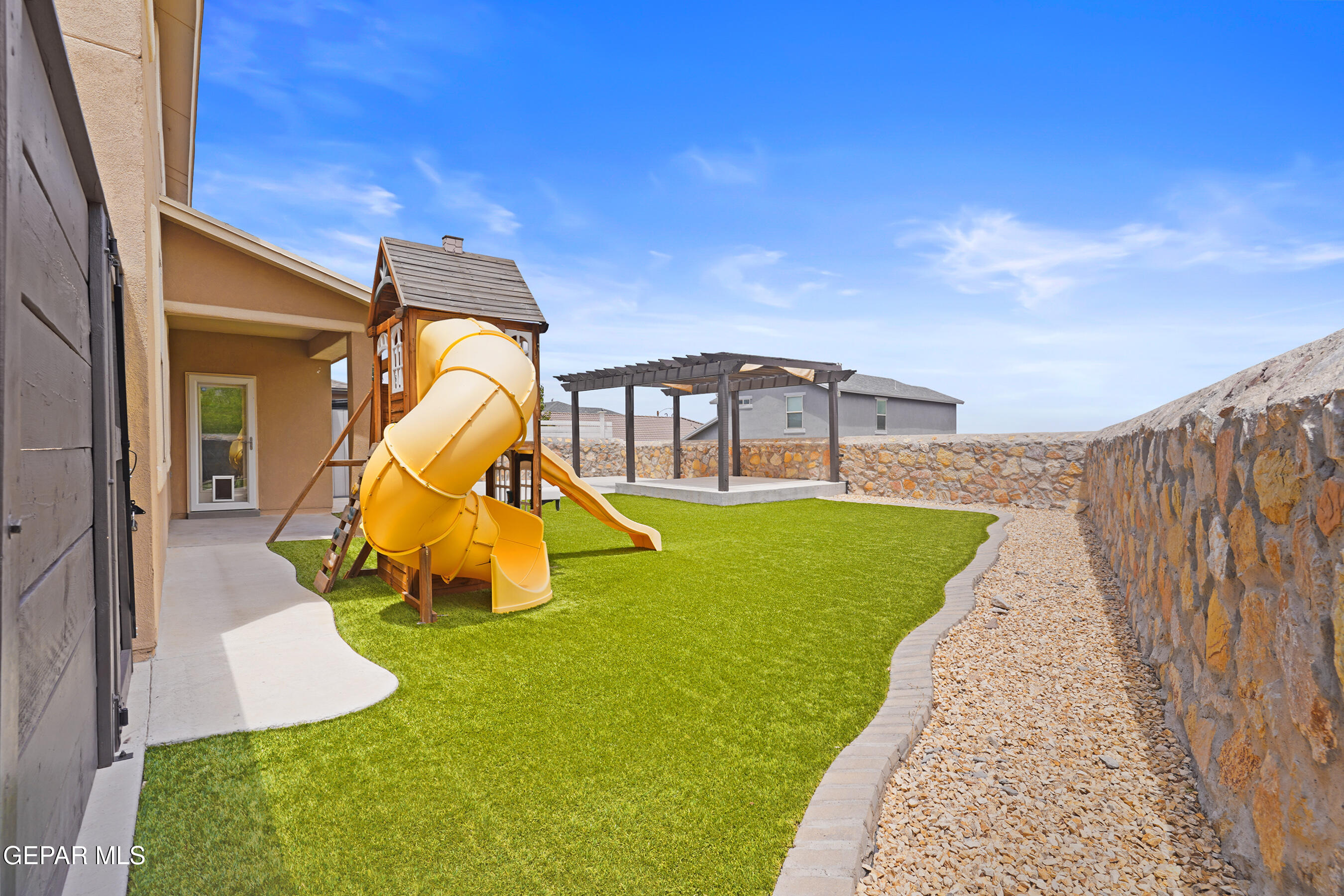 7401 EAGLE VISTA Drive