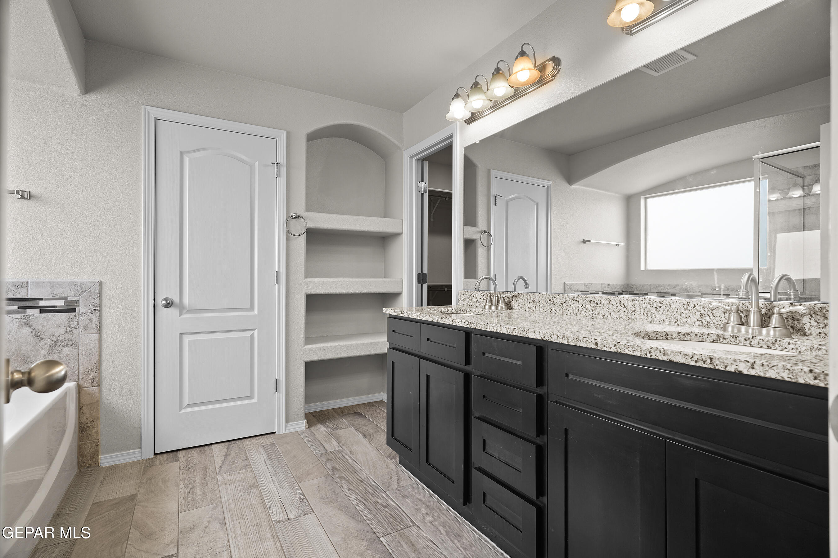 7401 EAGLE VISTA Drive