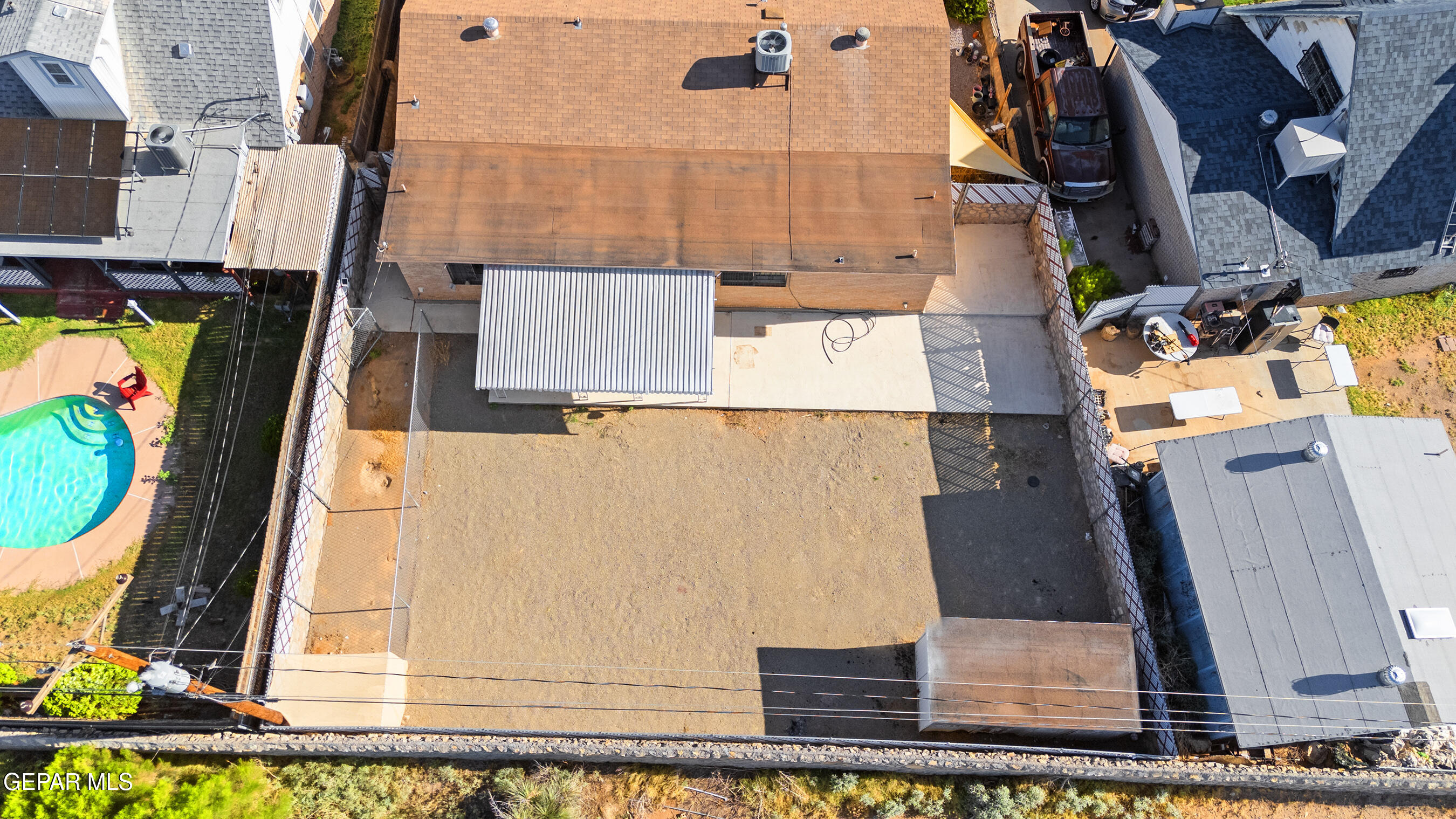5832 DEARBORNE Drive