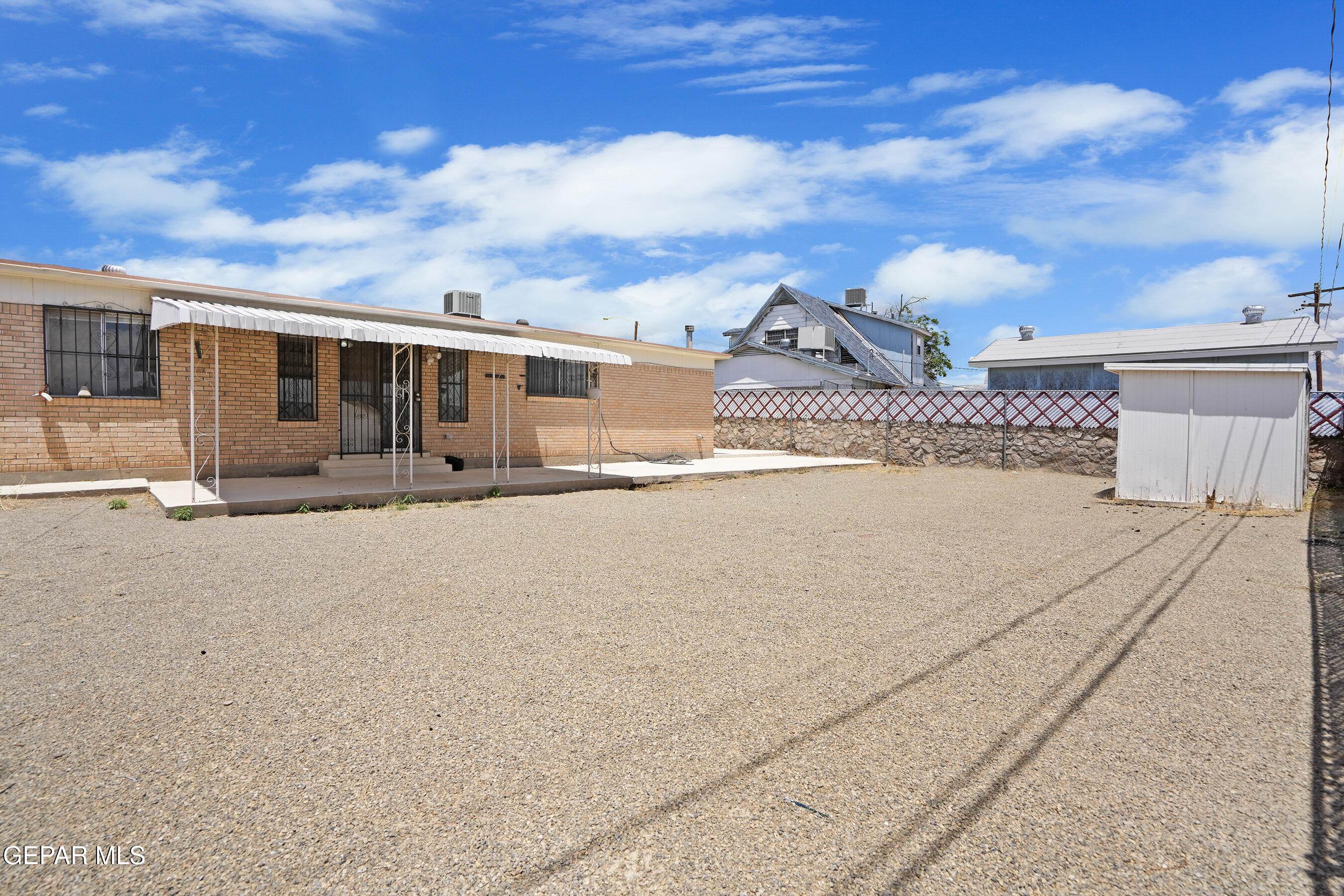 5832 DEARBORNE Drive