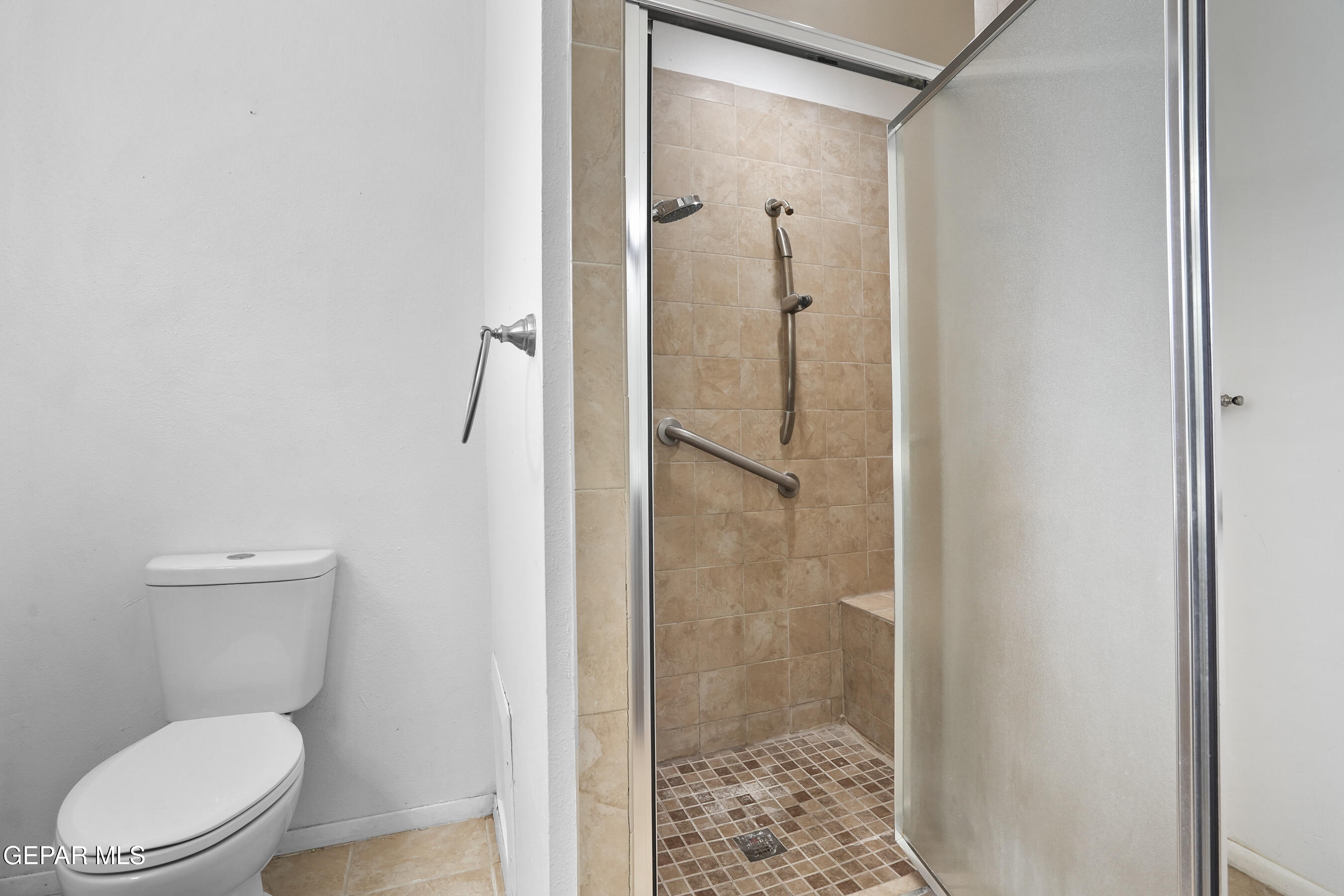 5832 DEARBORNE Drive