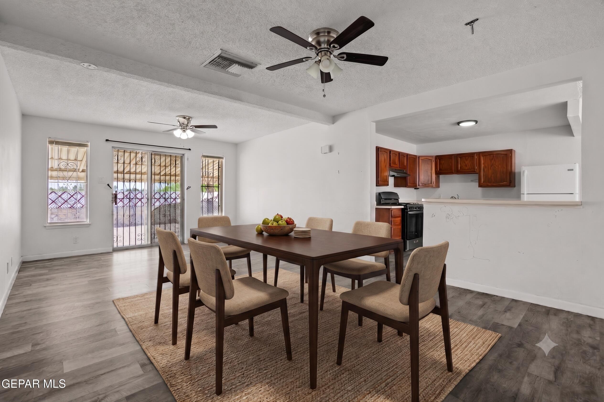 5832 DEARBORNE Drive