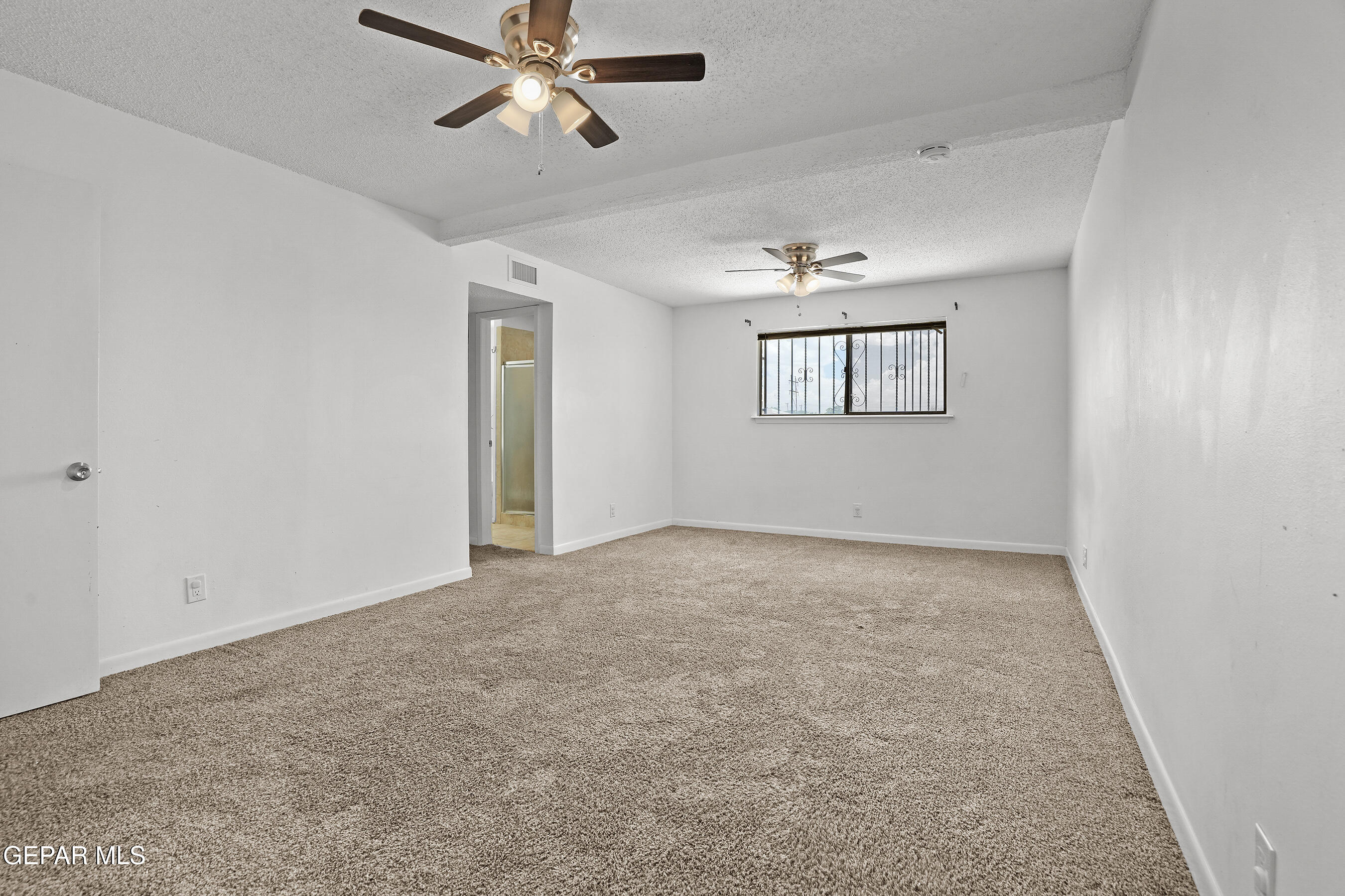 5832 DEARBORNE Drive