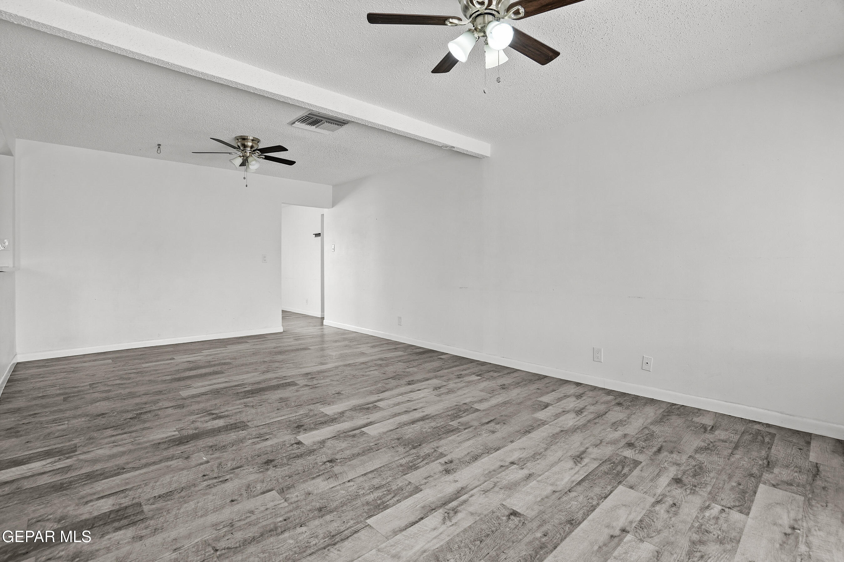 5832 DEARBORNE Drive