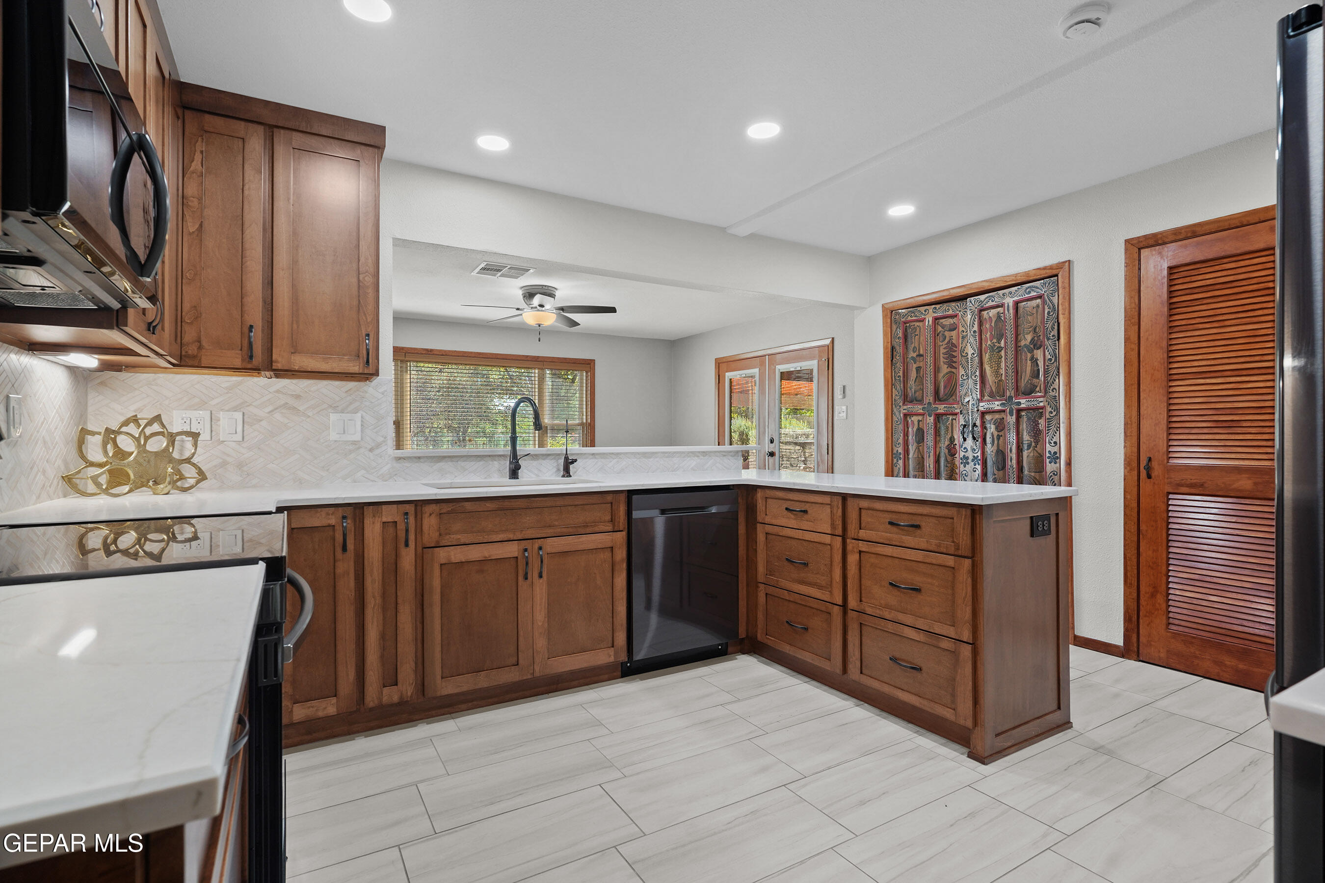 4279 BOY SCOUT Lane