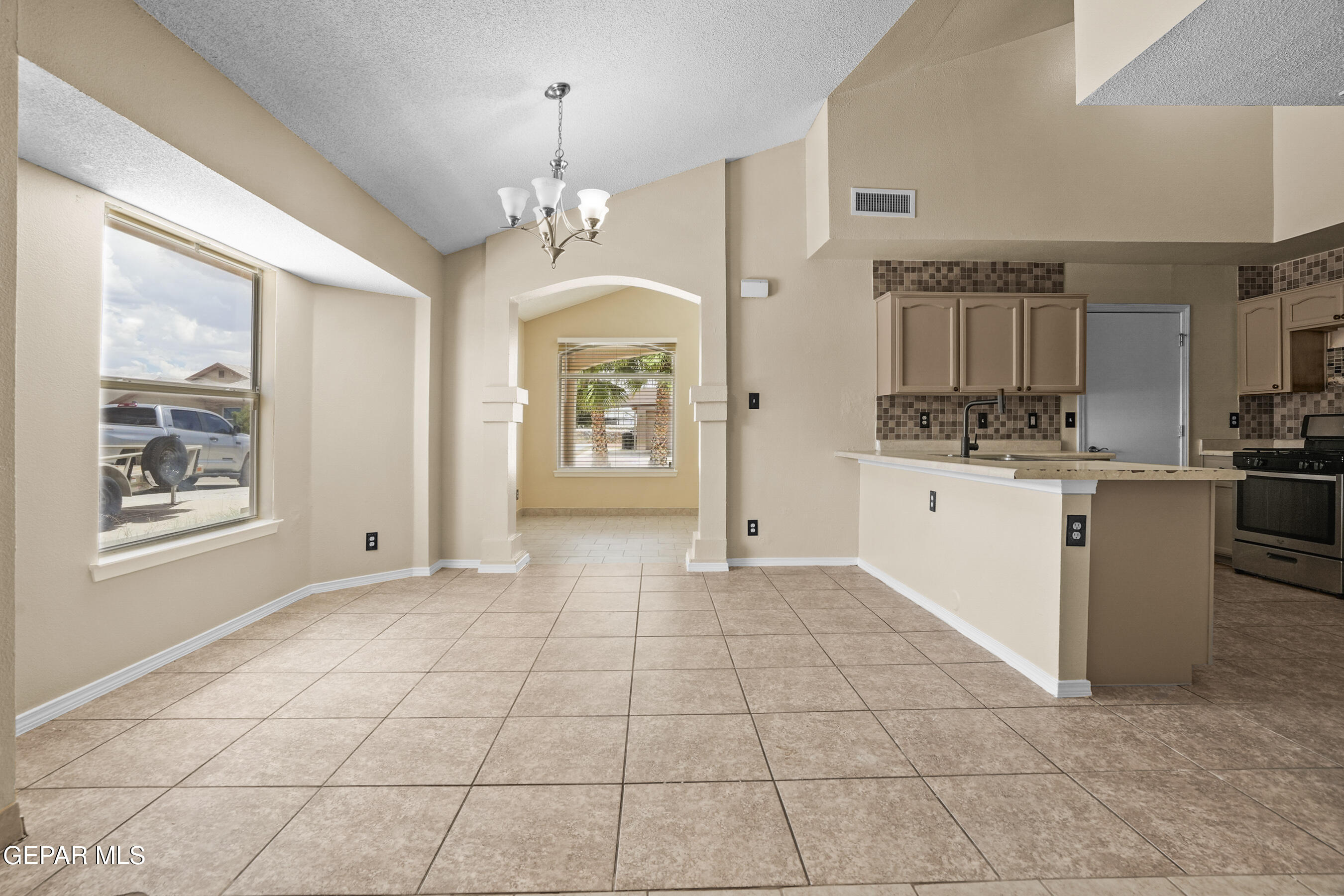 513 Cactus Crossing Drive