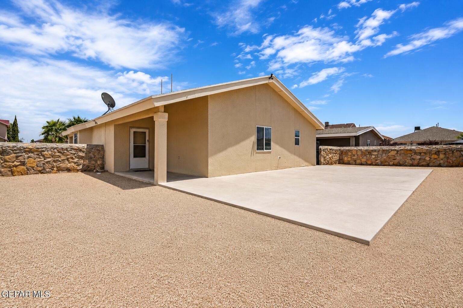 513 Cactus Crossing Drive