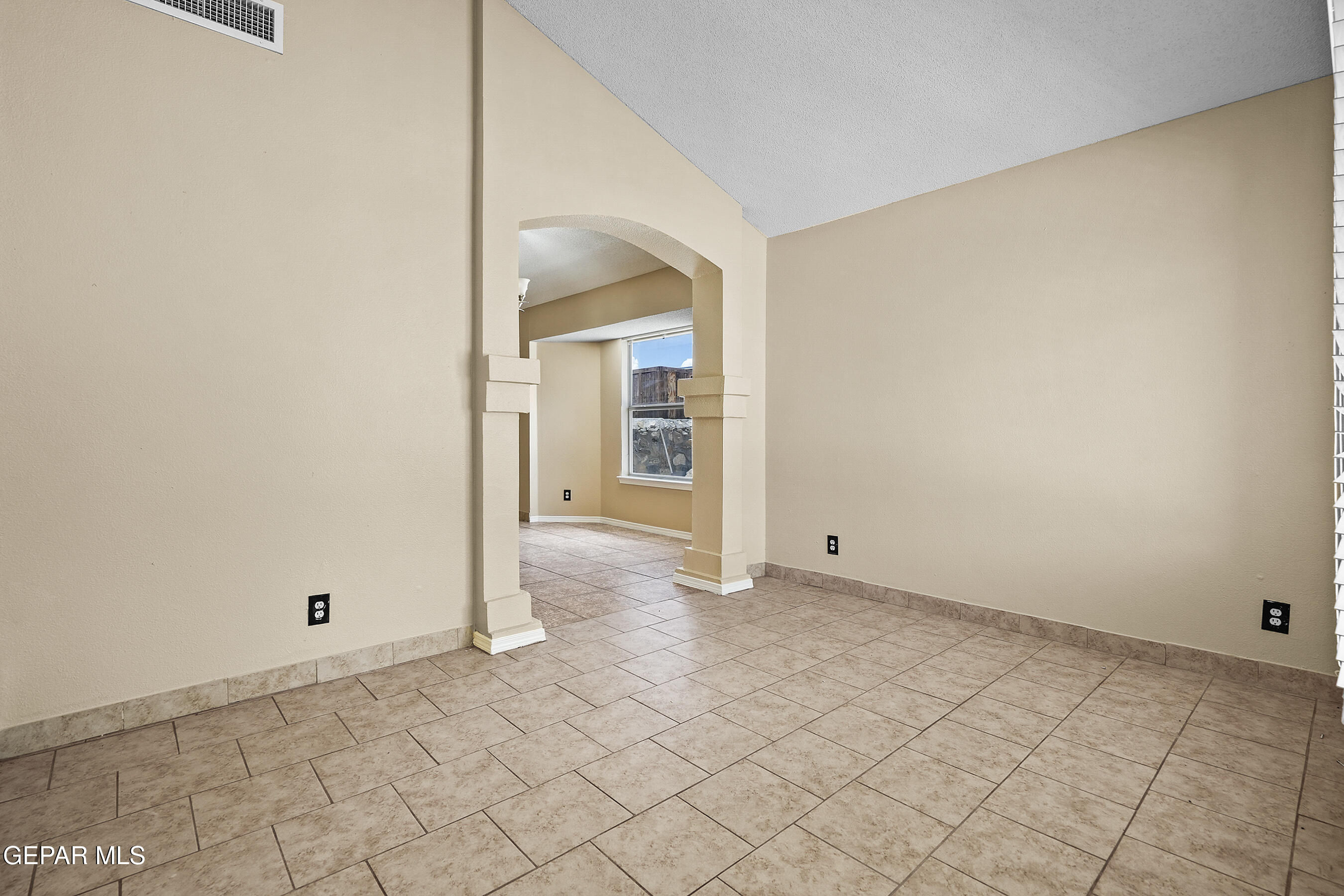 513 Cactus Crossing Drive