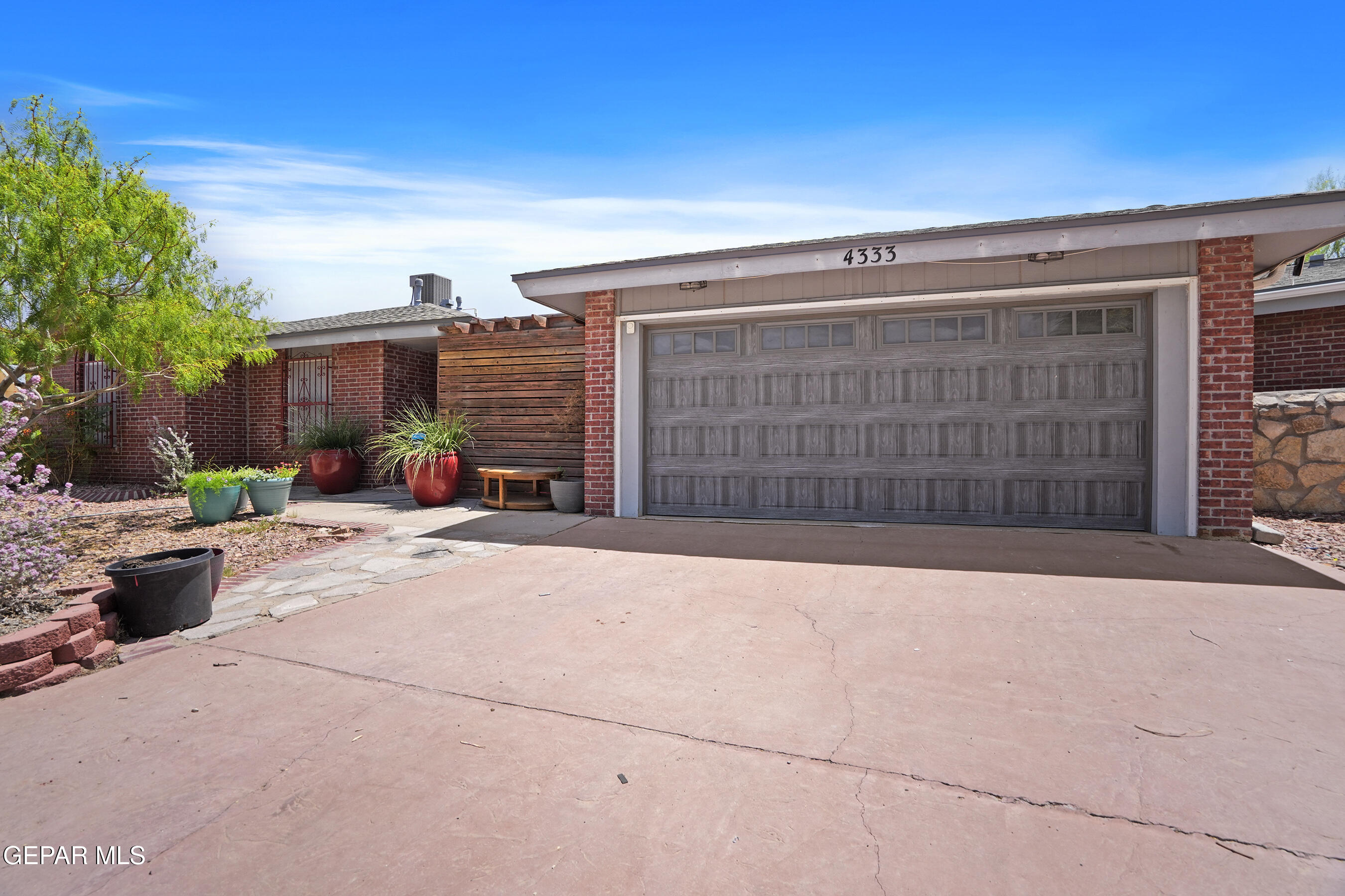 4333 LOMA TAURINA Drive