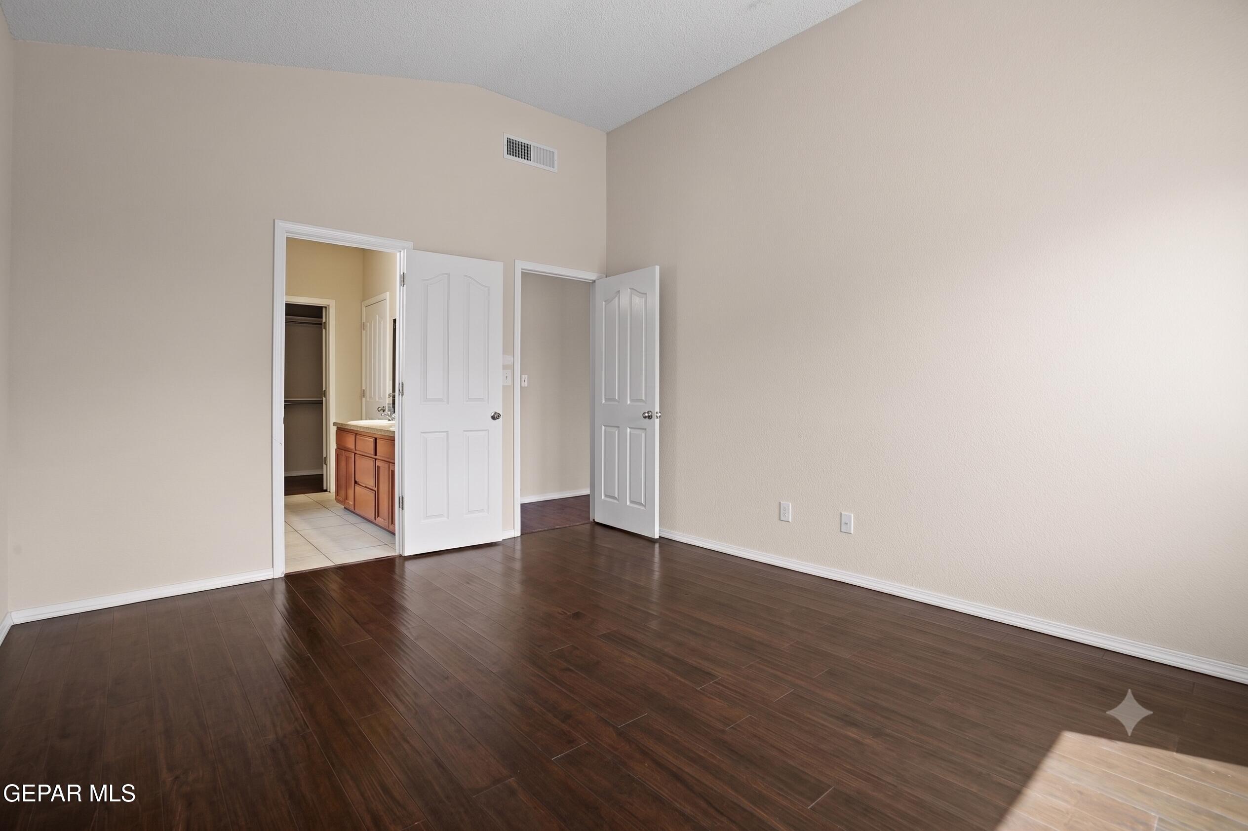2909 PINO BLANCO Place