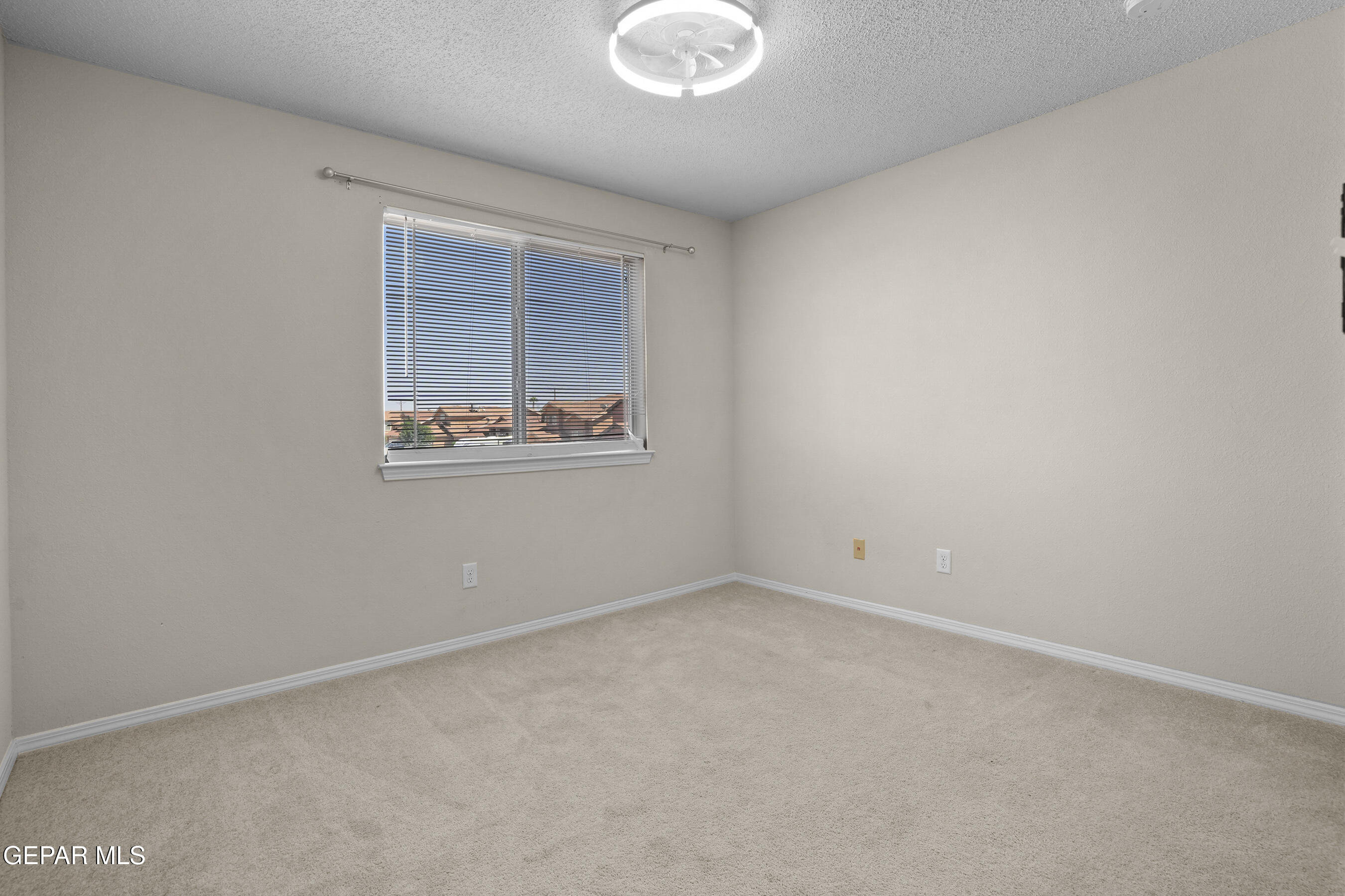 2909 PINO BLANCO Place