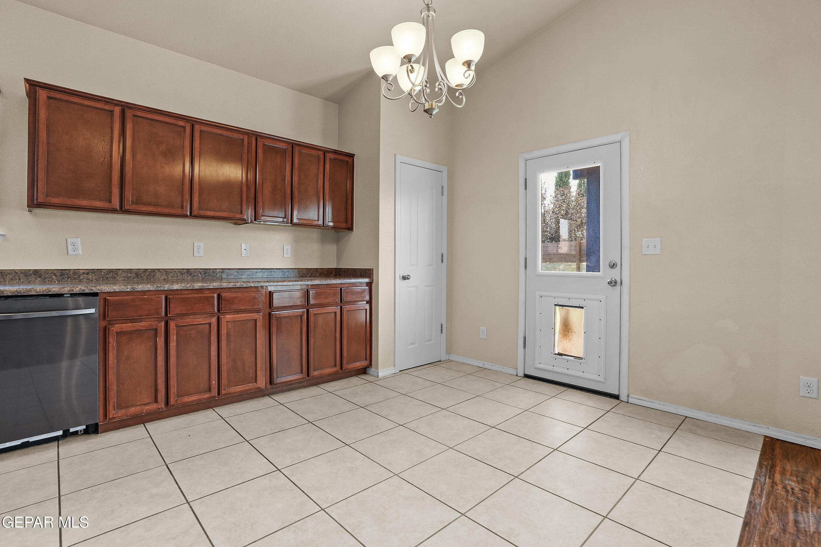 2909 PINO BLANCO Place